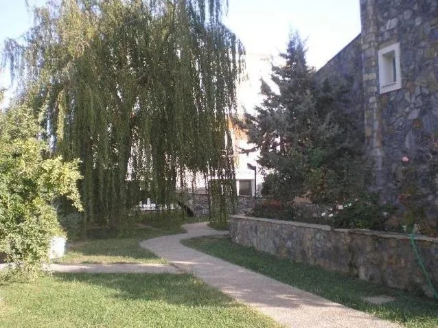 Garden in Apollon (ex. Albatros)