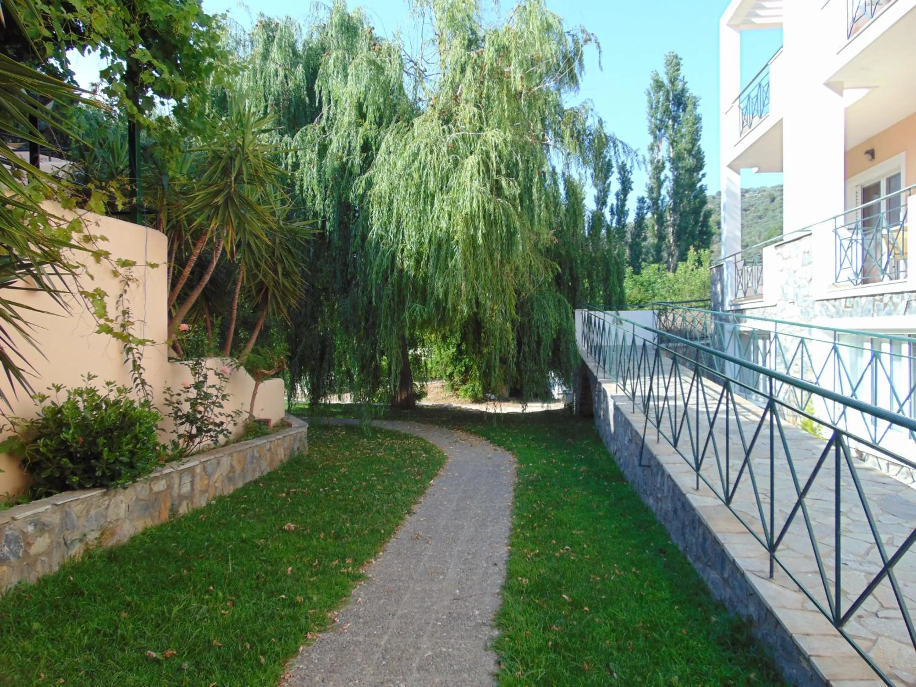 Garden in Apollon (ex. Albatros)