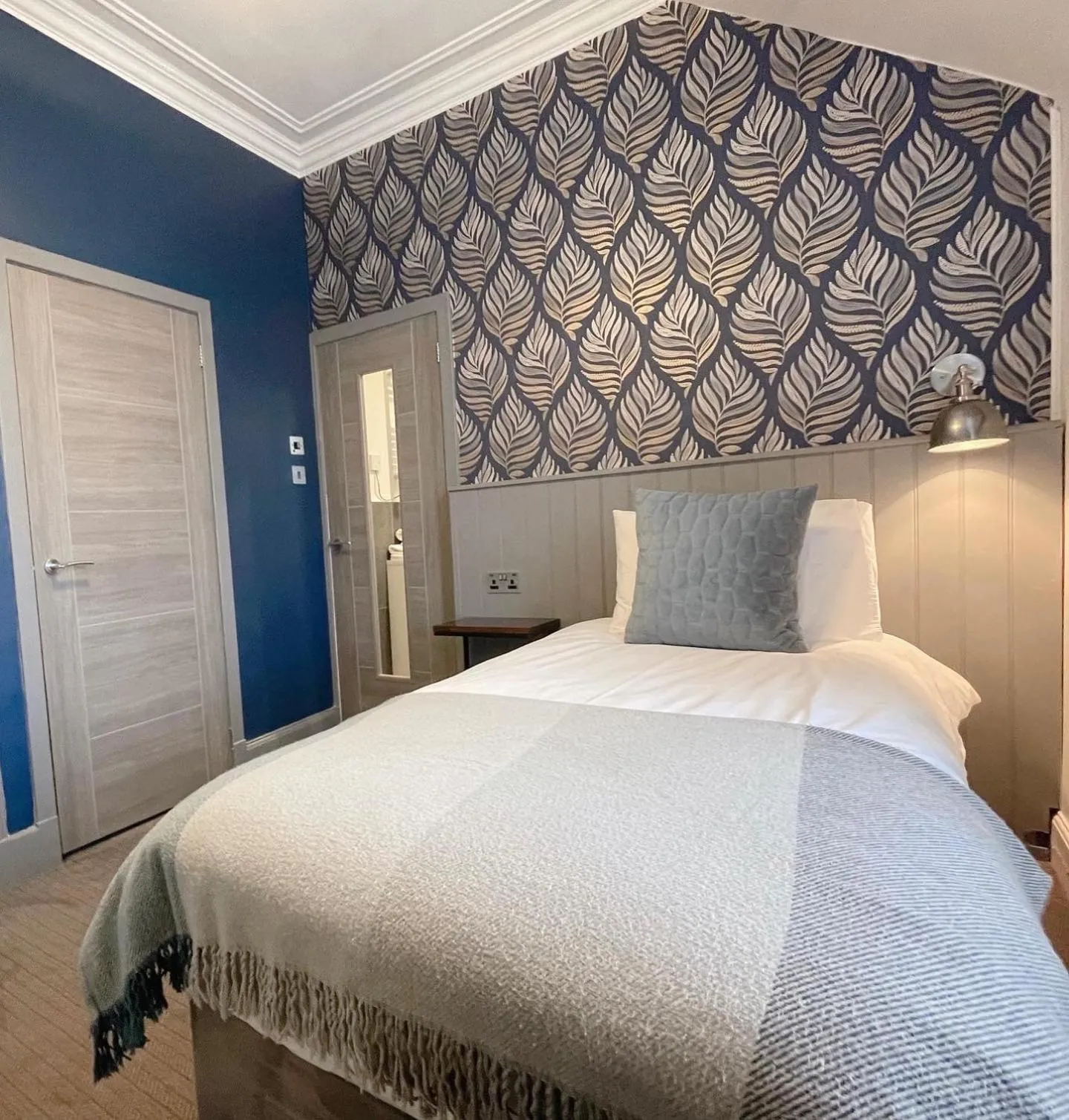 Bed in Ravenscraig Guest House