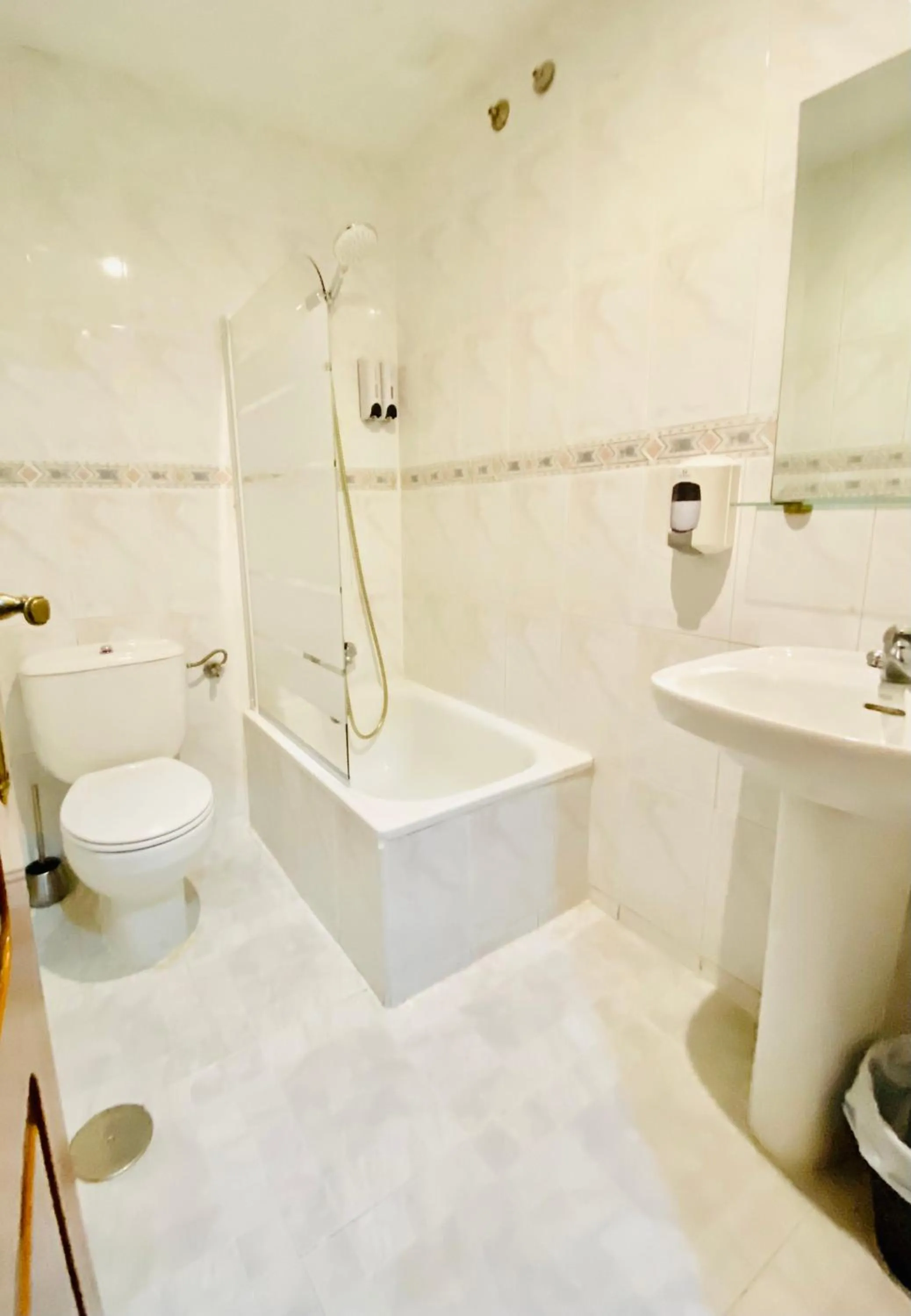 Bathroom in Hostal Sol Naciente