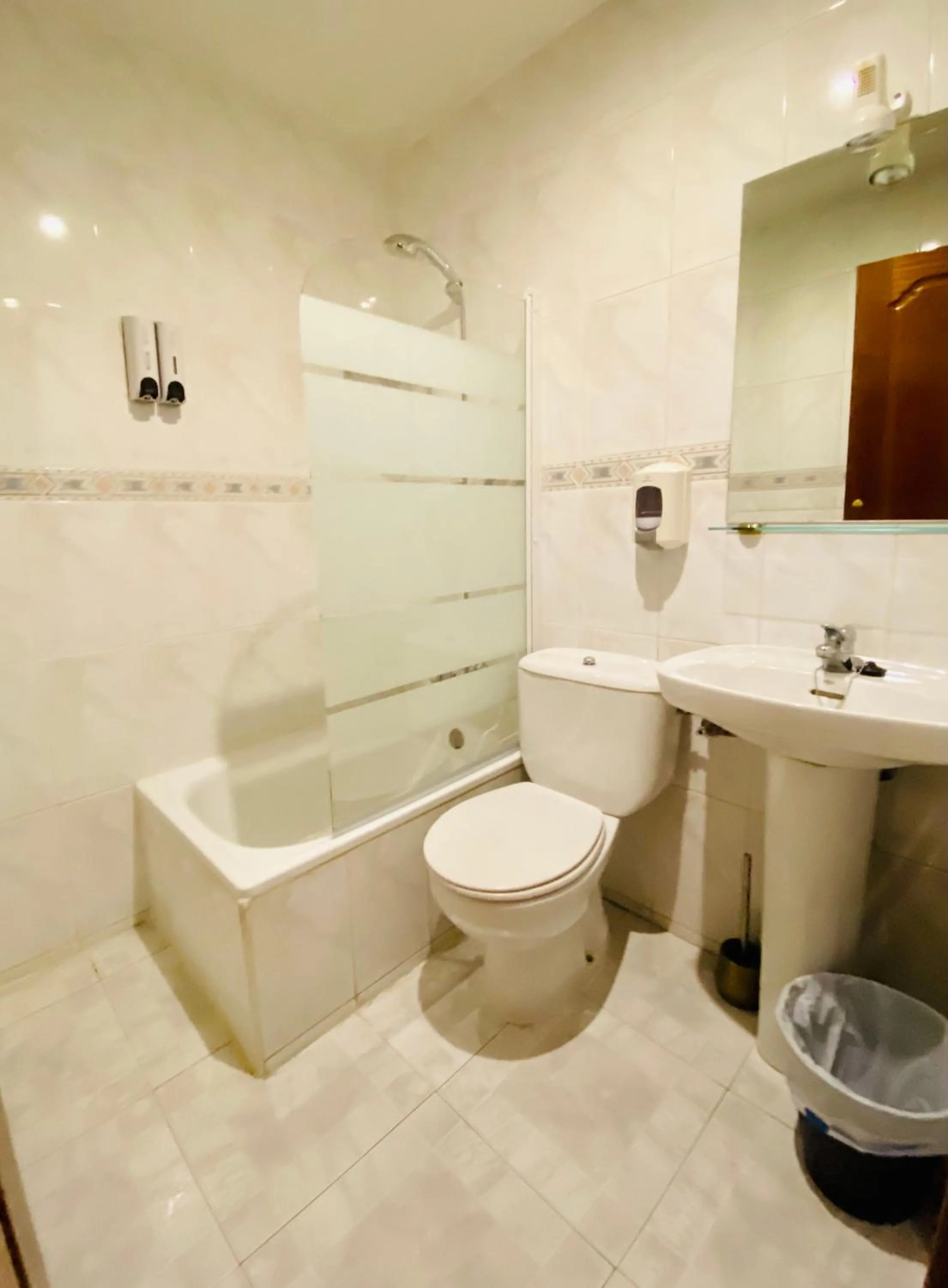 Bathroom in Hostal Sol Naciente