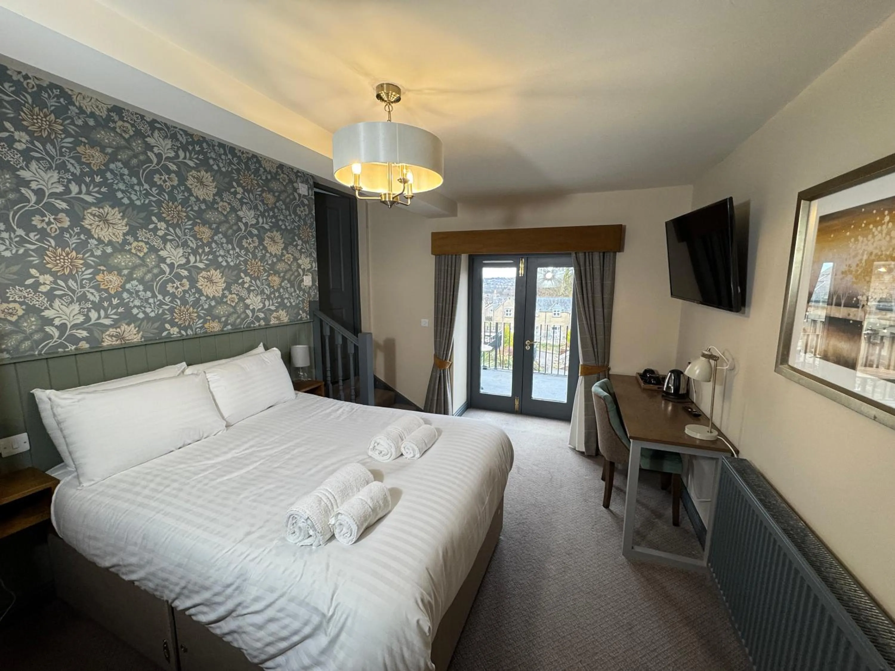 Bed in The Cross Scythes