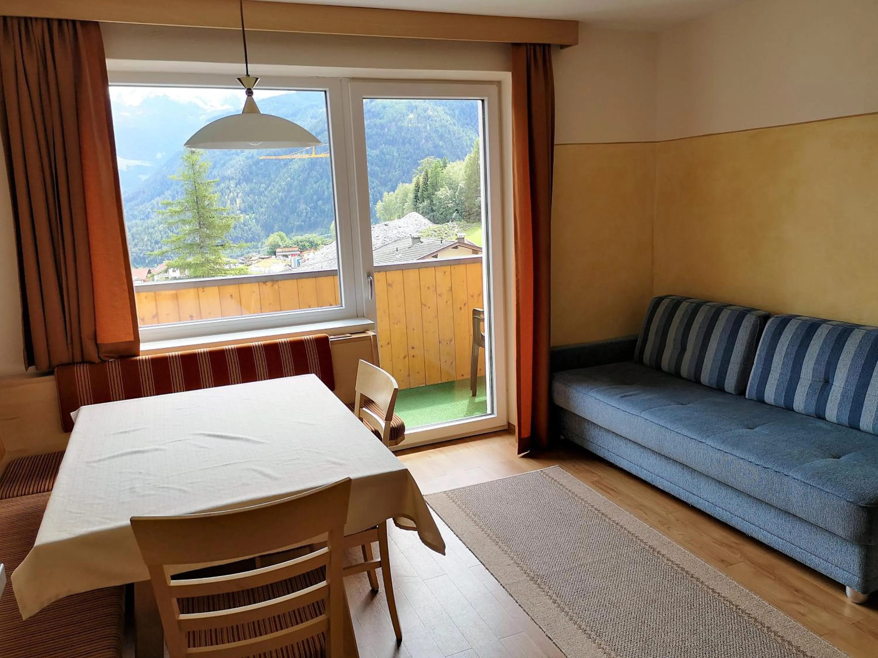 Two-Bedroom Apartment with Balcony in Apart Hotel Ideal