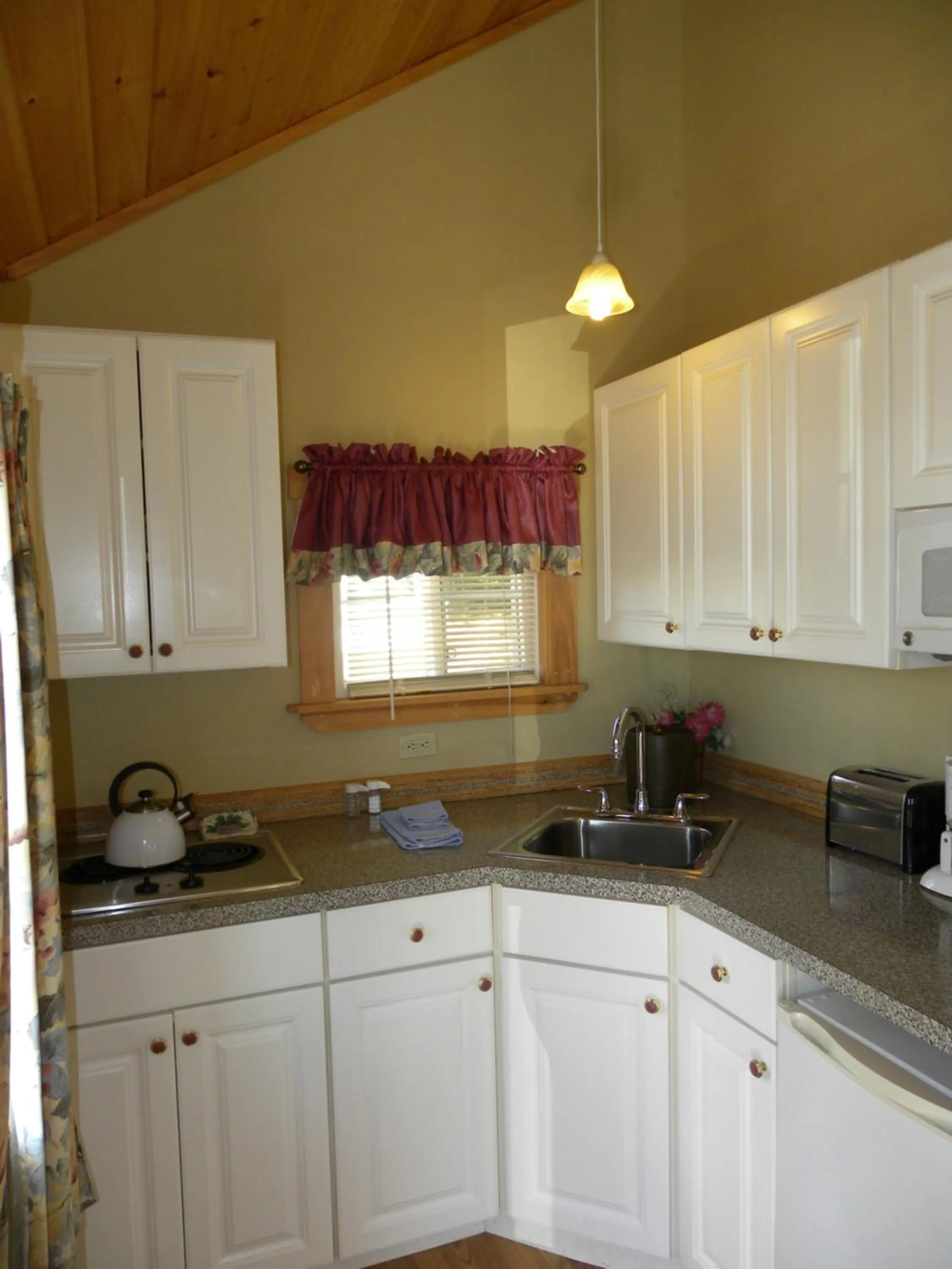 Day in Colonial Gables Oceanfront Village