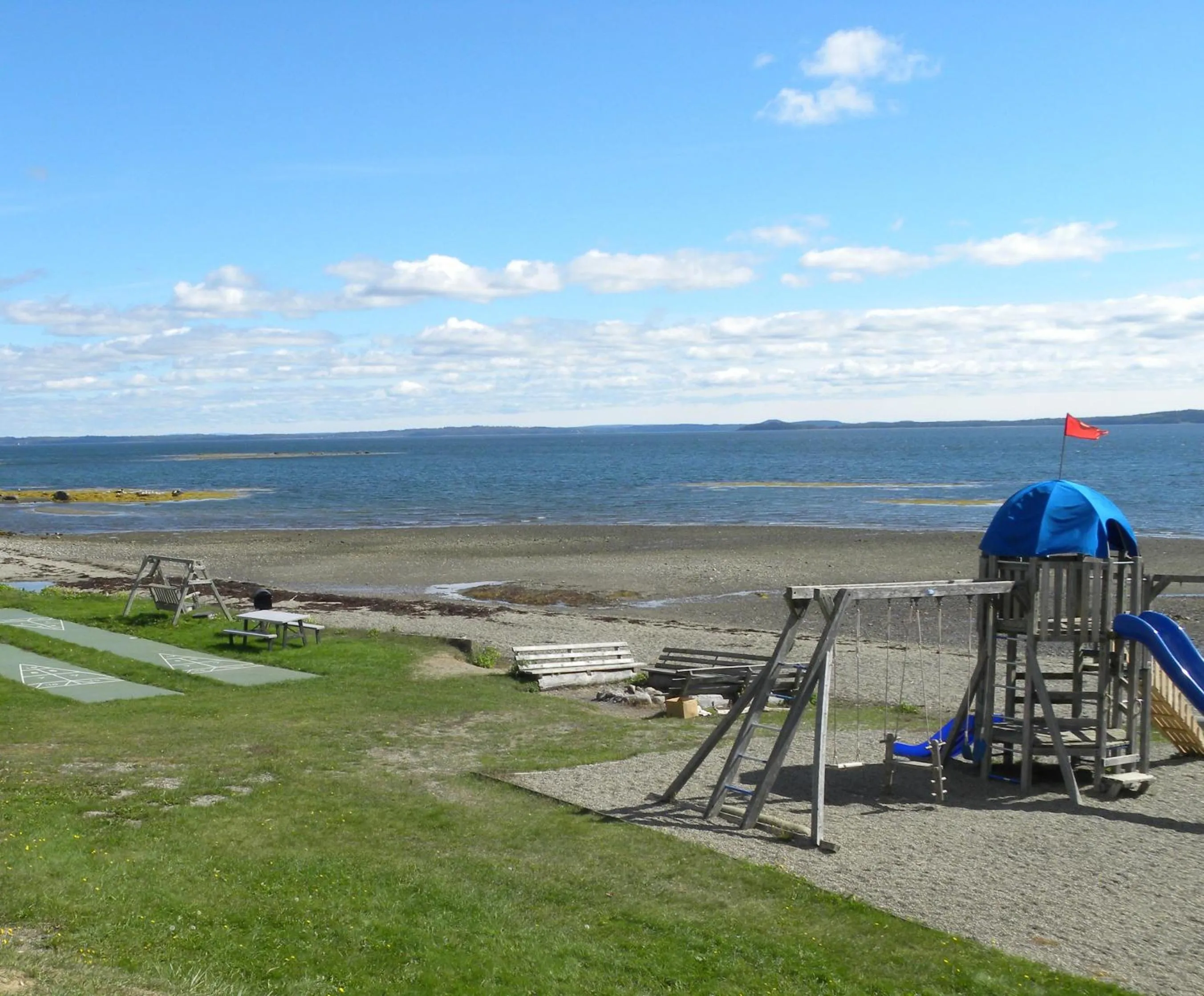 children in Colonial Gables Oceanfront Village