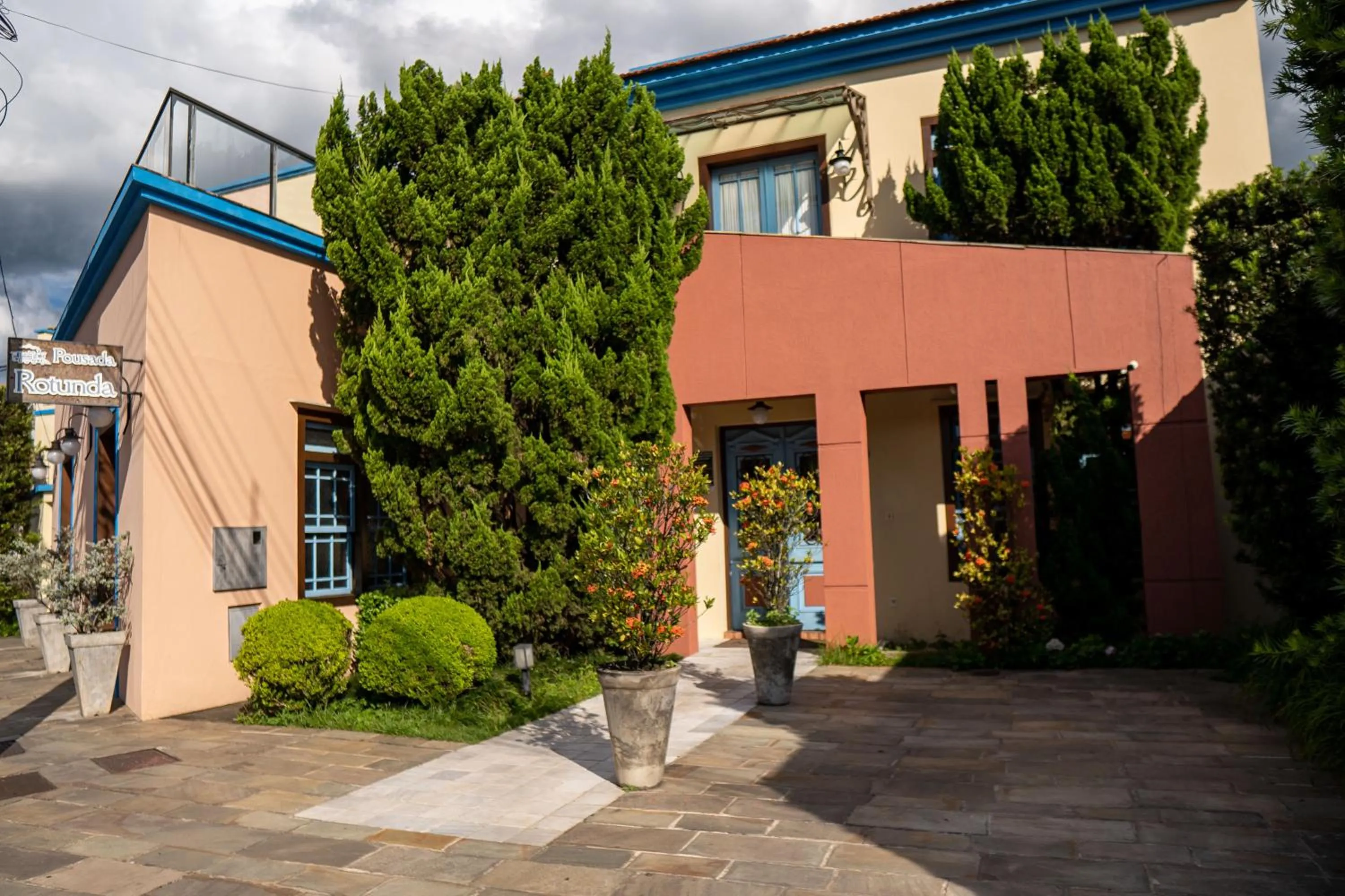 Facade/entrance in Pousada Rotunda