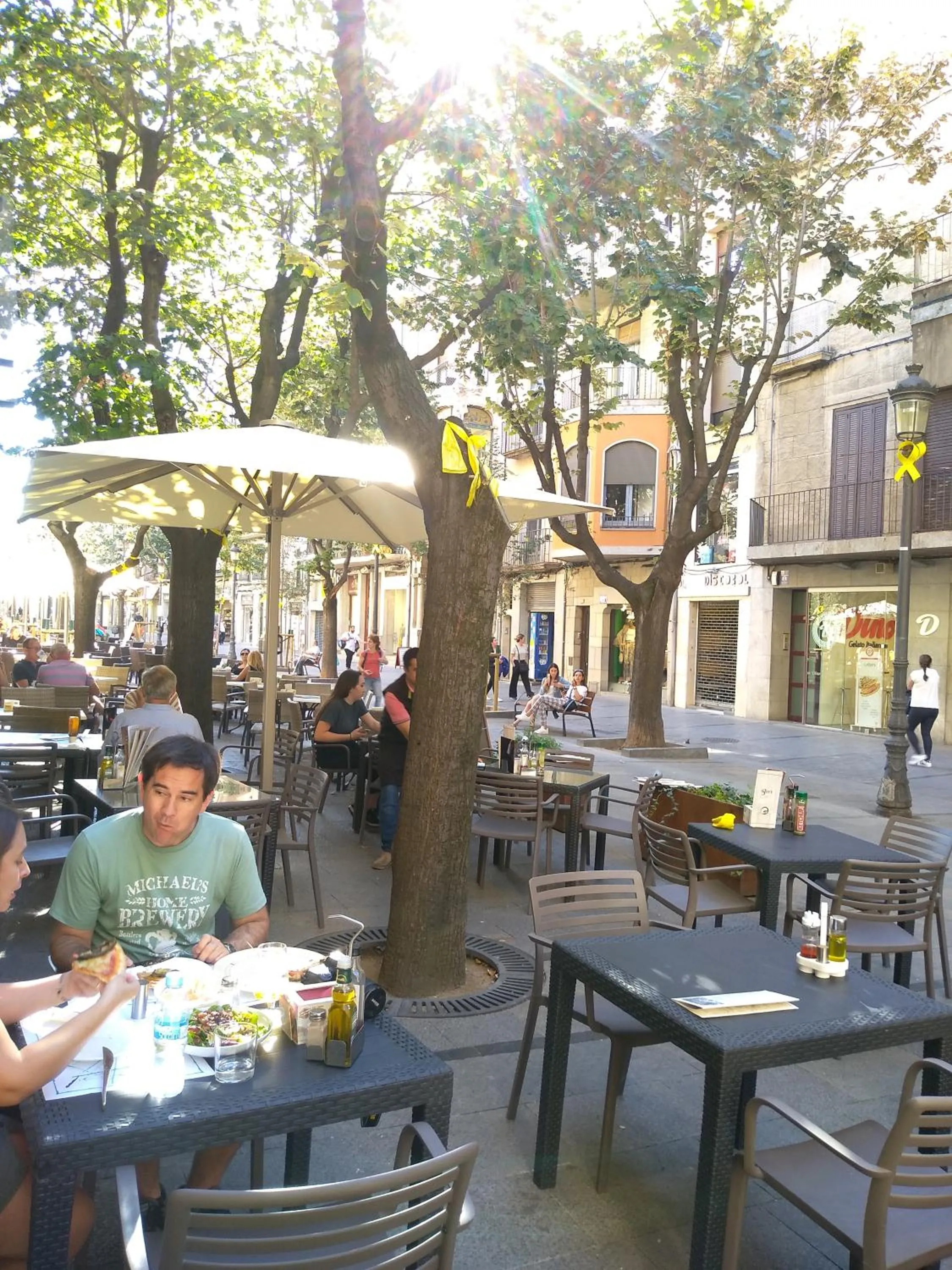 Restaurant/places to eat in Onyar apartments Rambla de la llibertat 27