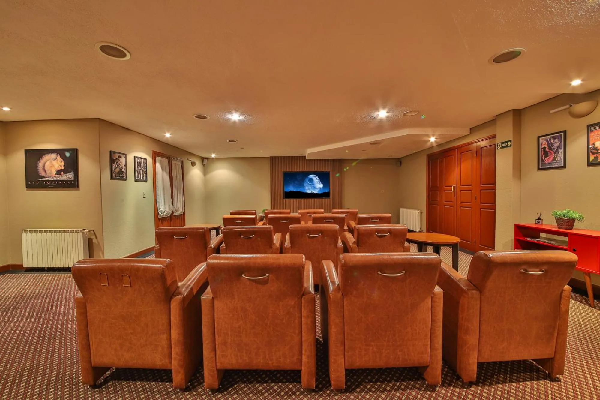 Meeting/conference room in Esquilo Hotel