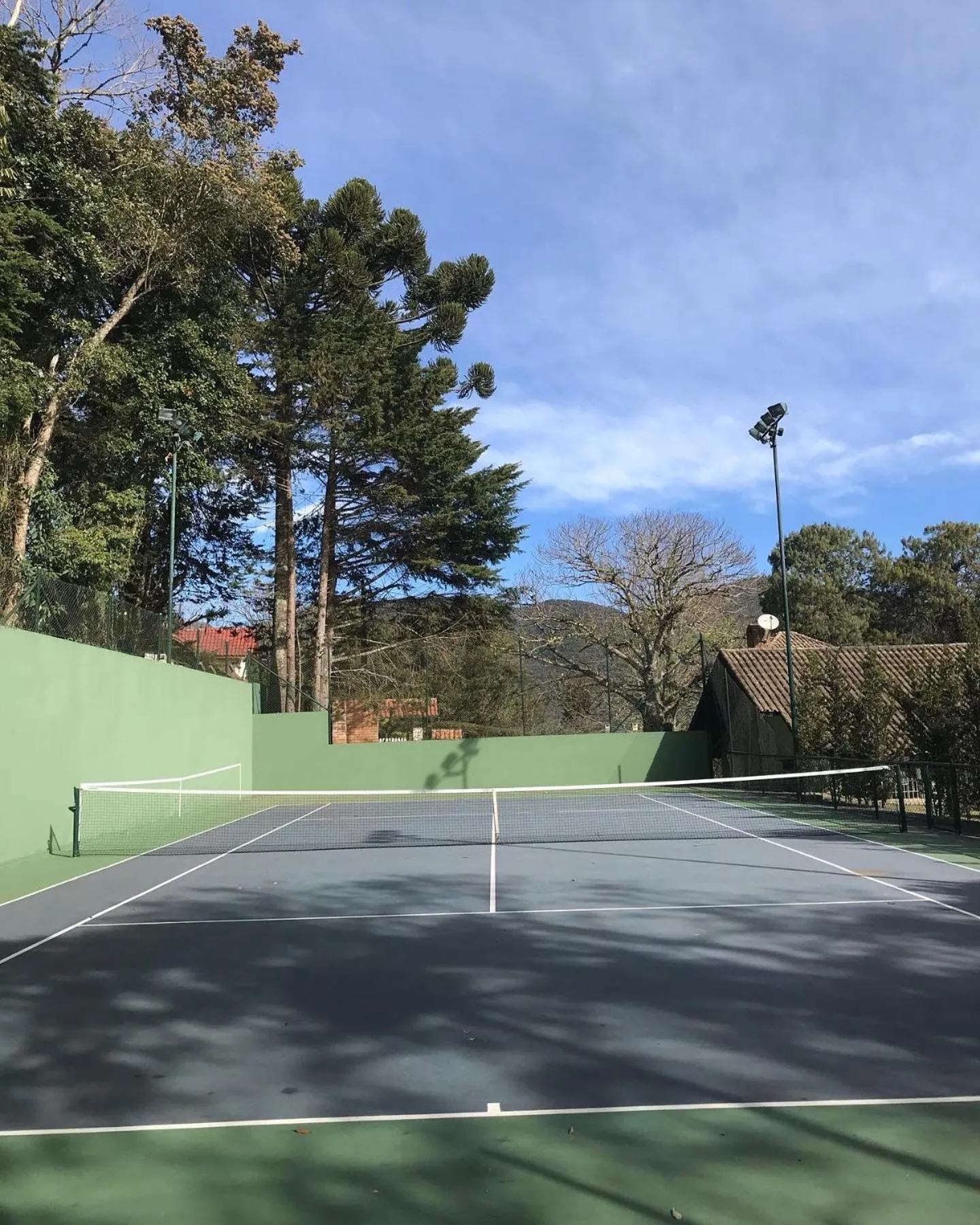 Tennis court in Esquilo Hotel