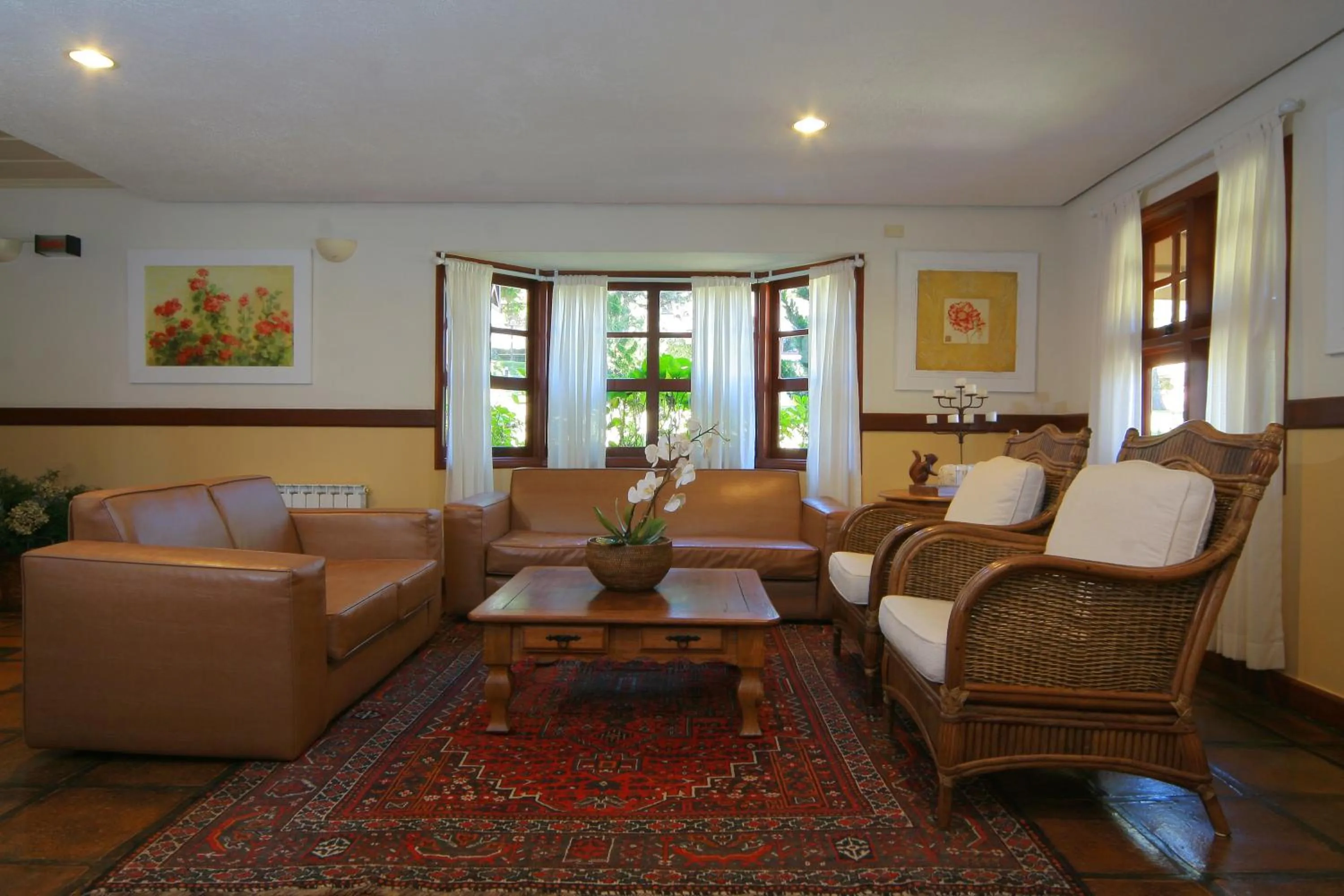 Living room in Esquilo Hotel