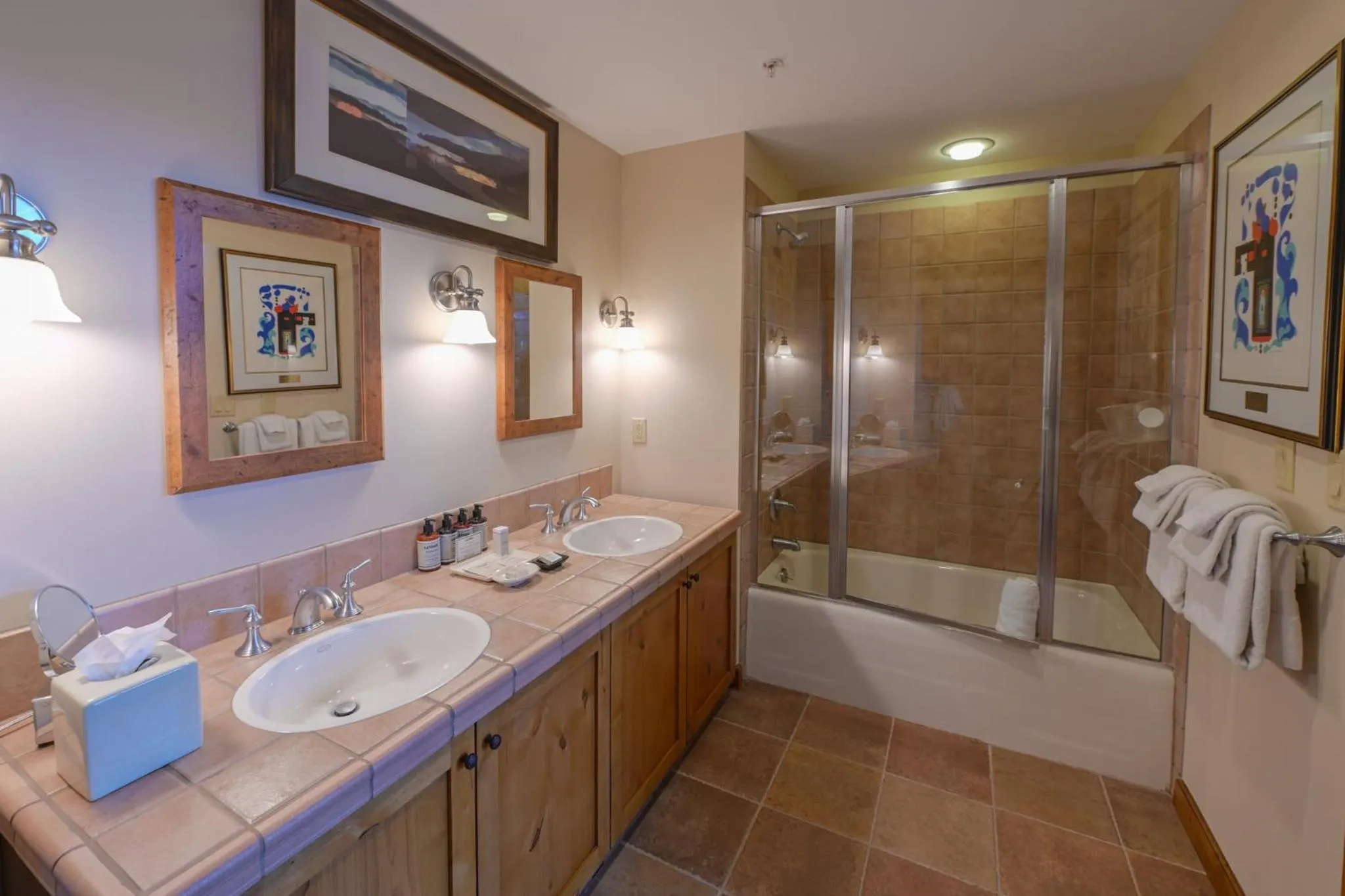 Bathroom in The Lodge at Mountaineer Square, A Vail Resorts Property