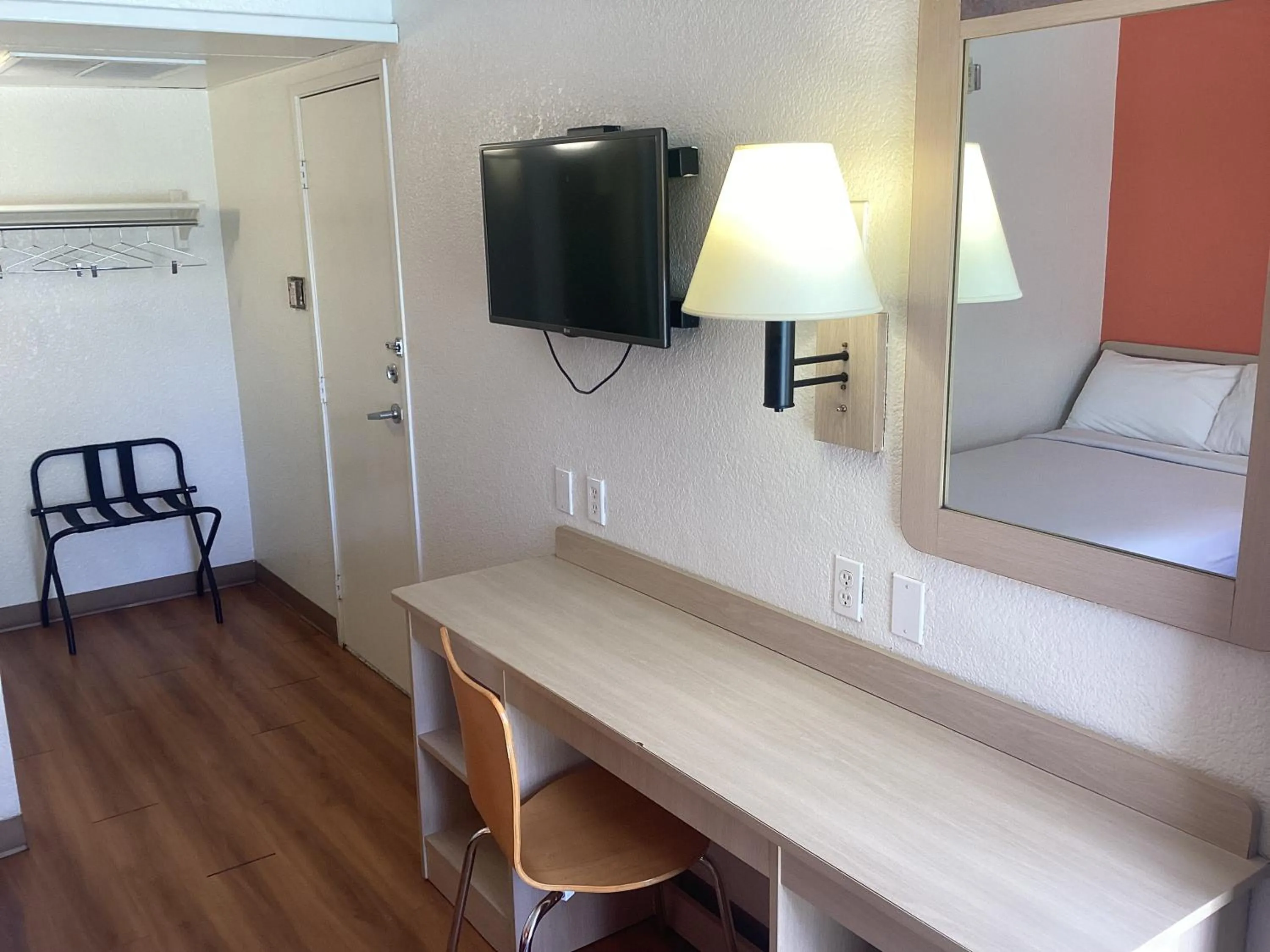 TV and multimedia in Motel 6-Grants Pass, OR