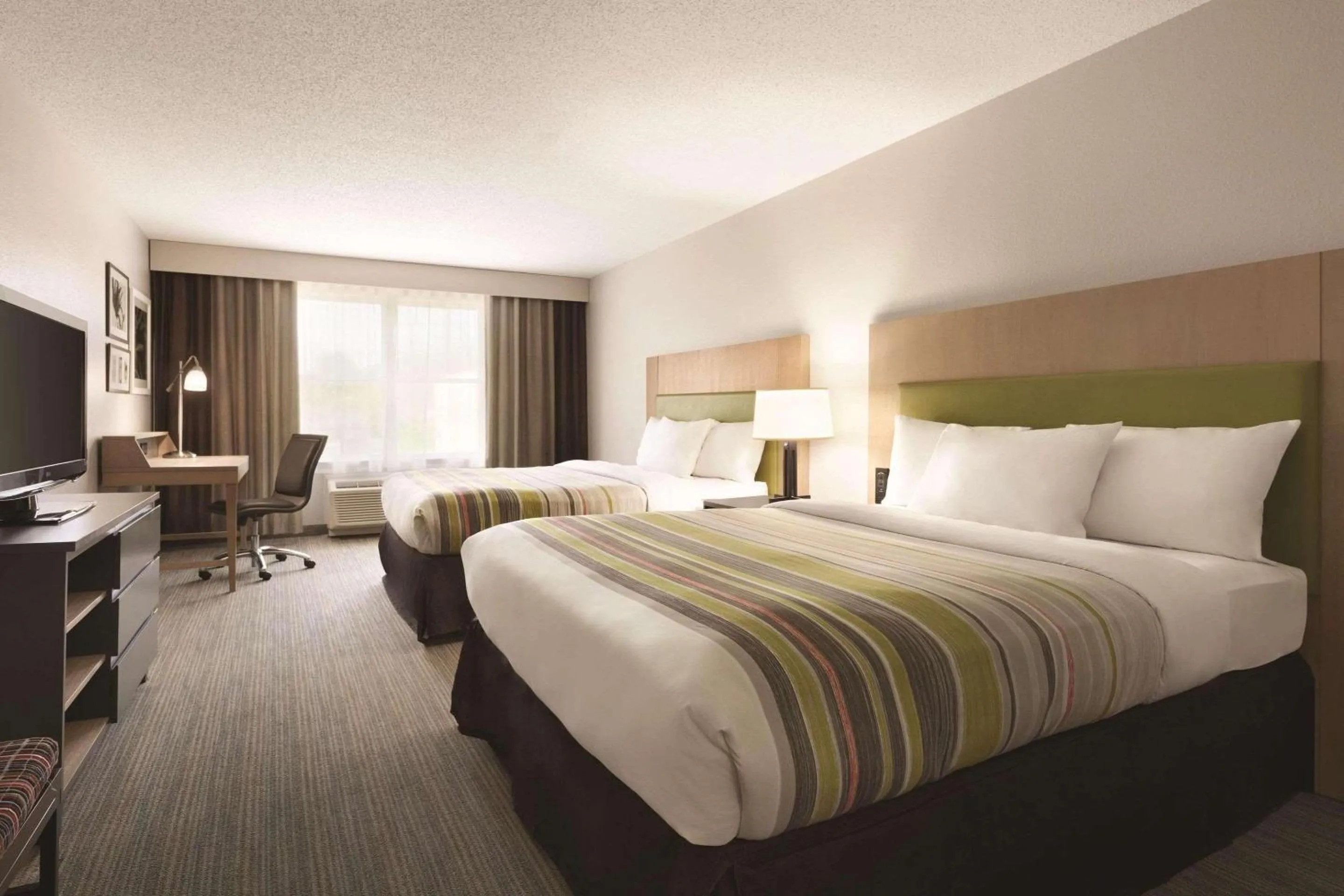 Bedroom, Bed in Country Inn & Suites by Radisson, Washington, DC East - Capitol Heights, MD