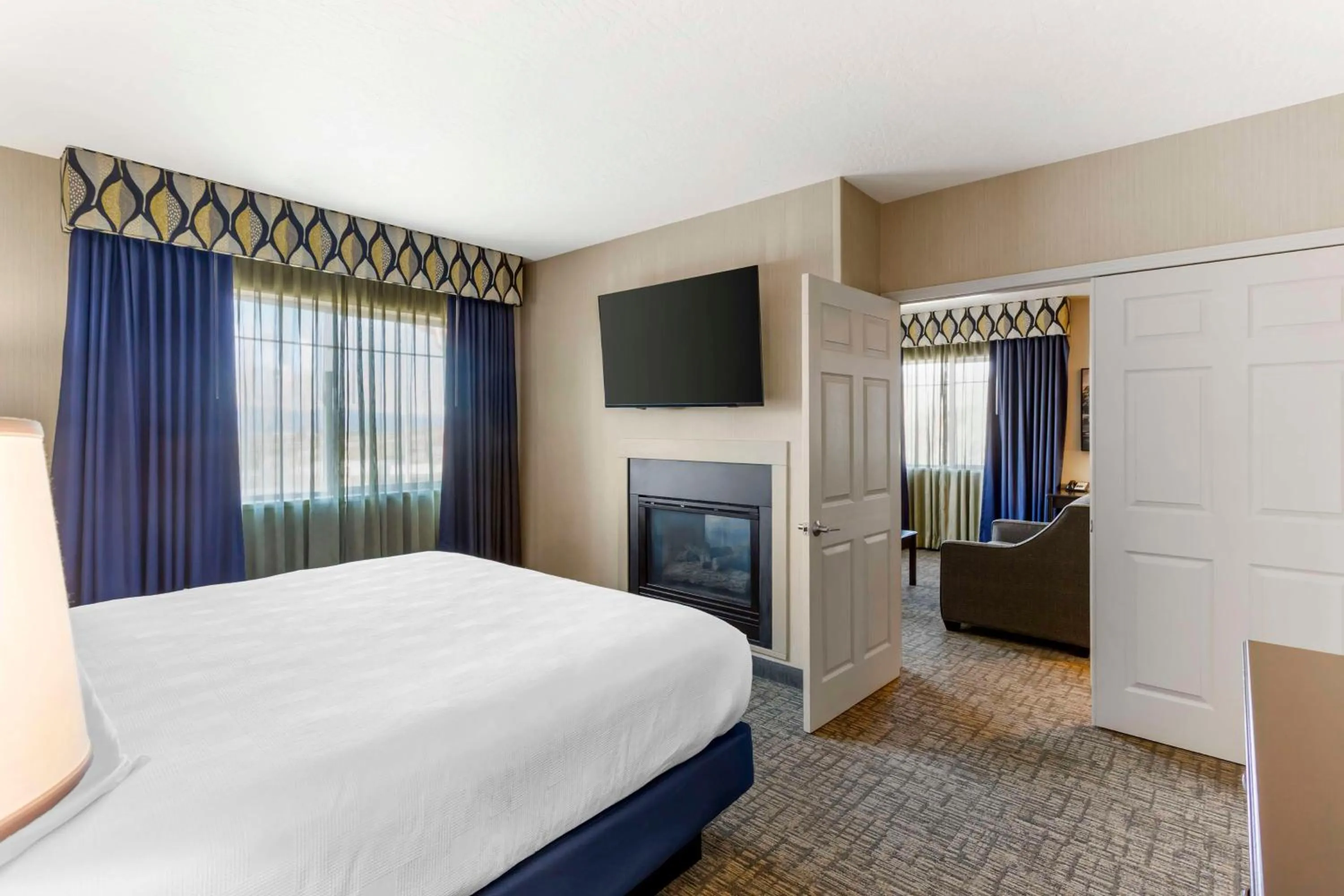 Bedroom, Bed in Best Western Plus Grant Creek Inn