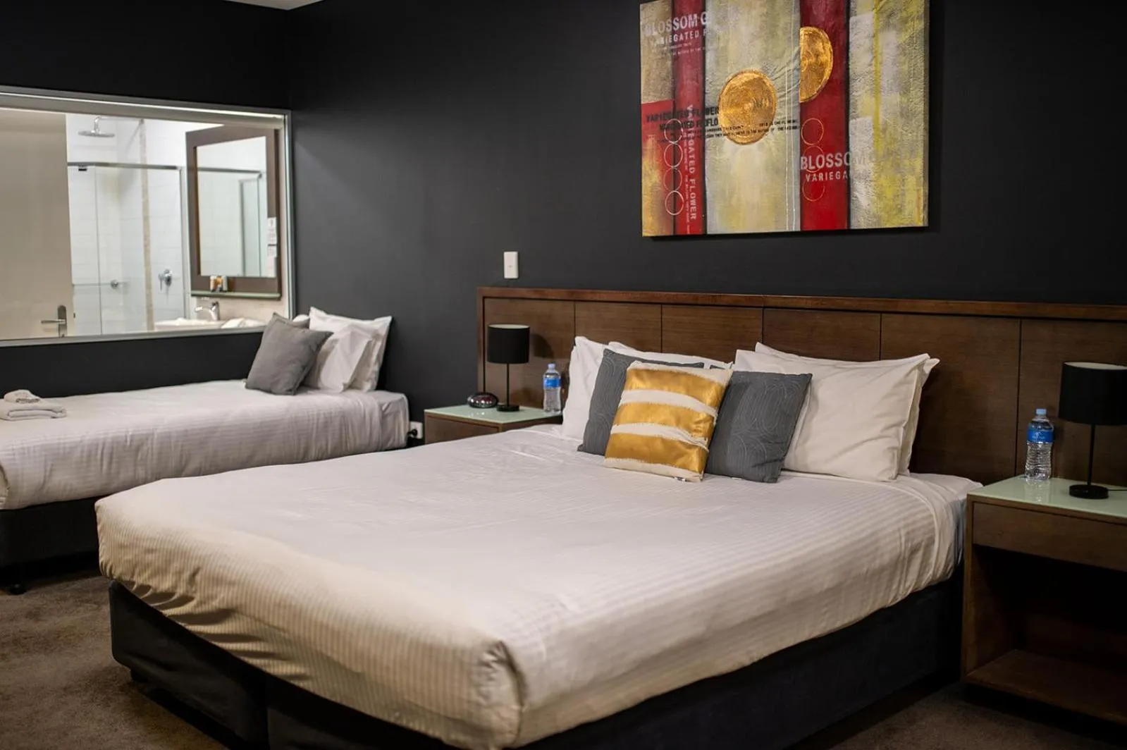 Bedroom, Bed in Sfera's Park Suites & Convention Centre