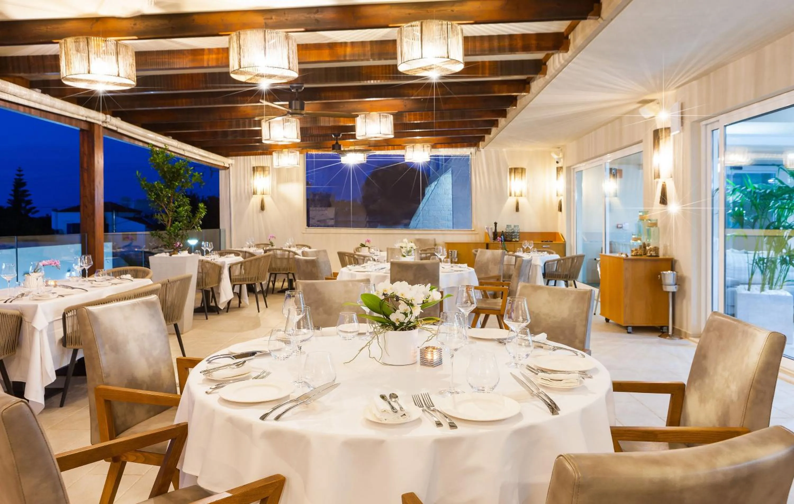 Restaurant/places to eat in Sun and Sea Plus Resort