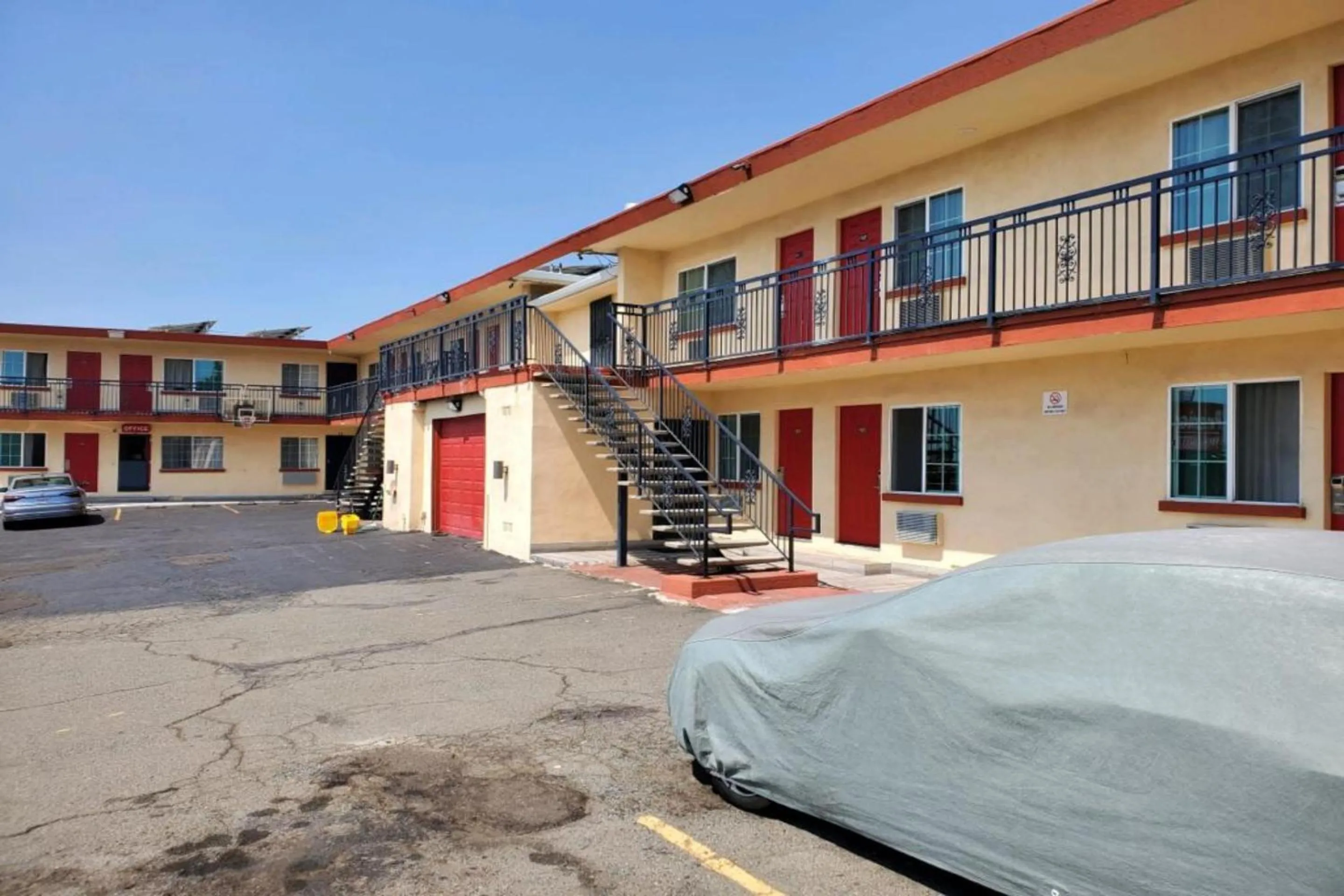 Facade/entrance in Premier Inn & Suites -Listing Partner