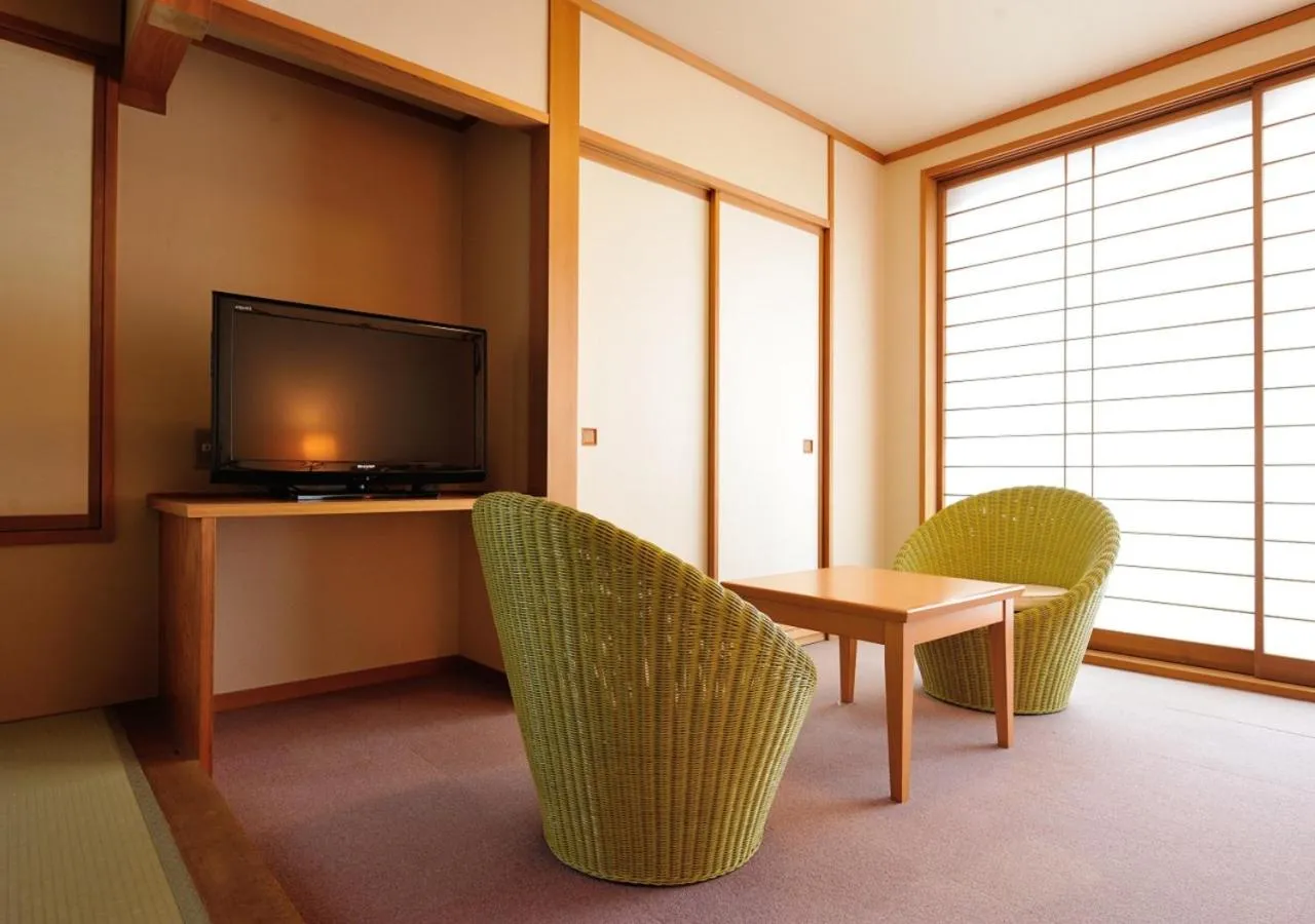 Photo of the whole room in Uematsuya