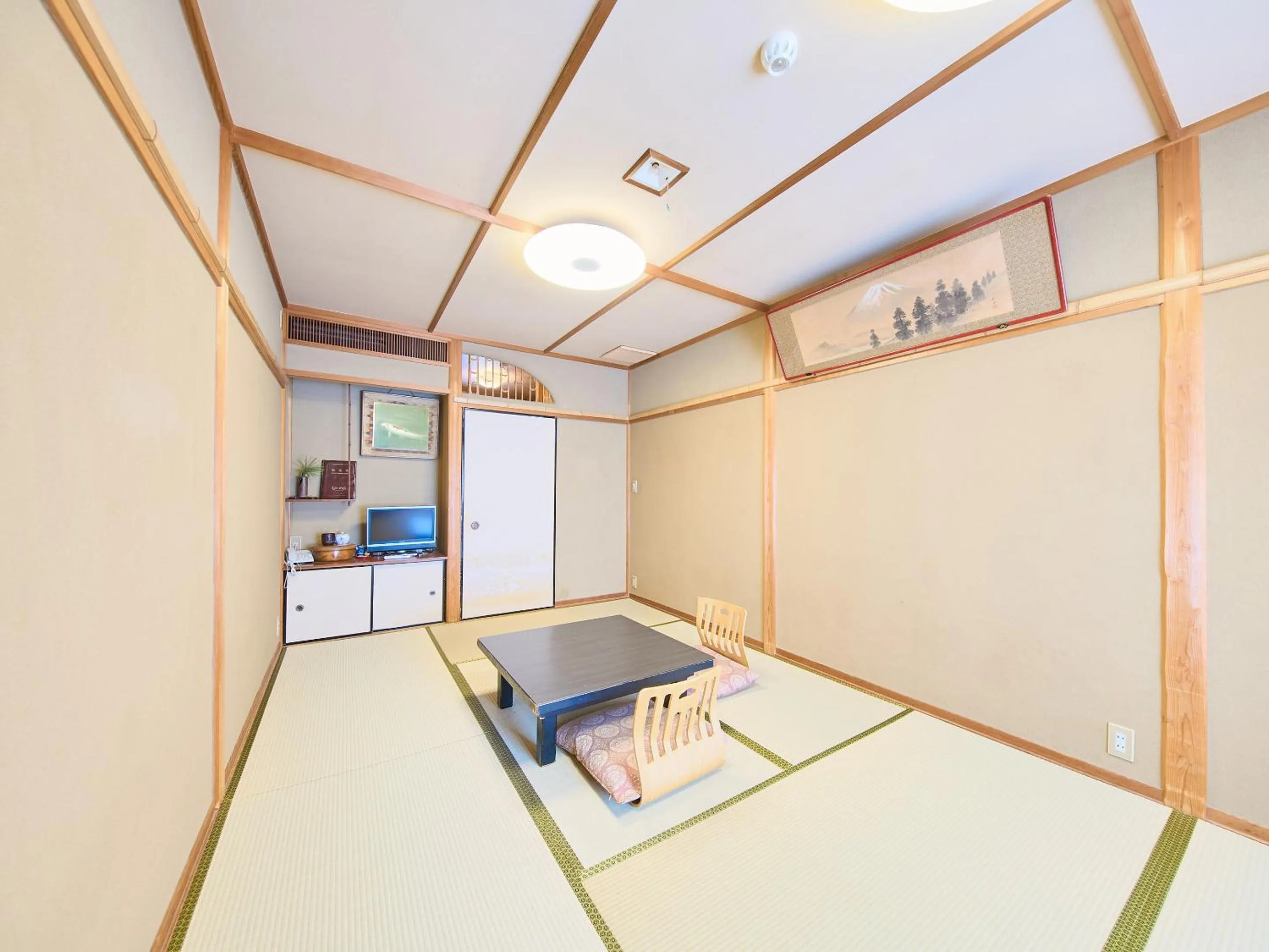 Photo of the whole room in Sinonomesou Kinosaki Onsen