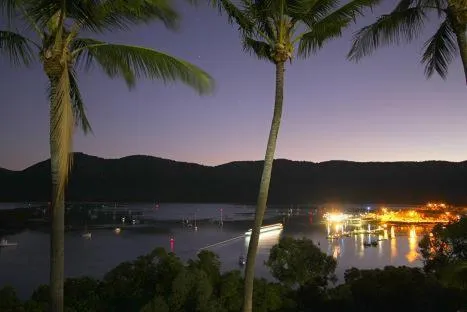 Night in Coral Point Lodge