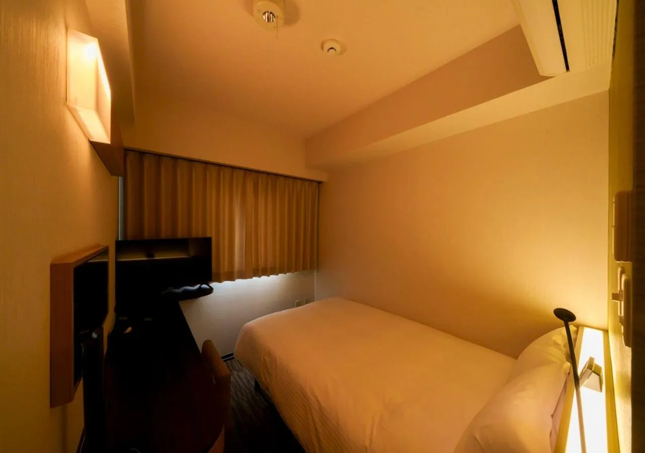 Bedroom, Bed in Smile Hotel Tokyo Asagaya