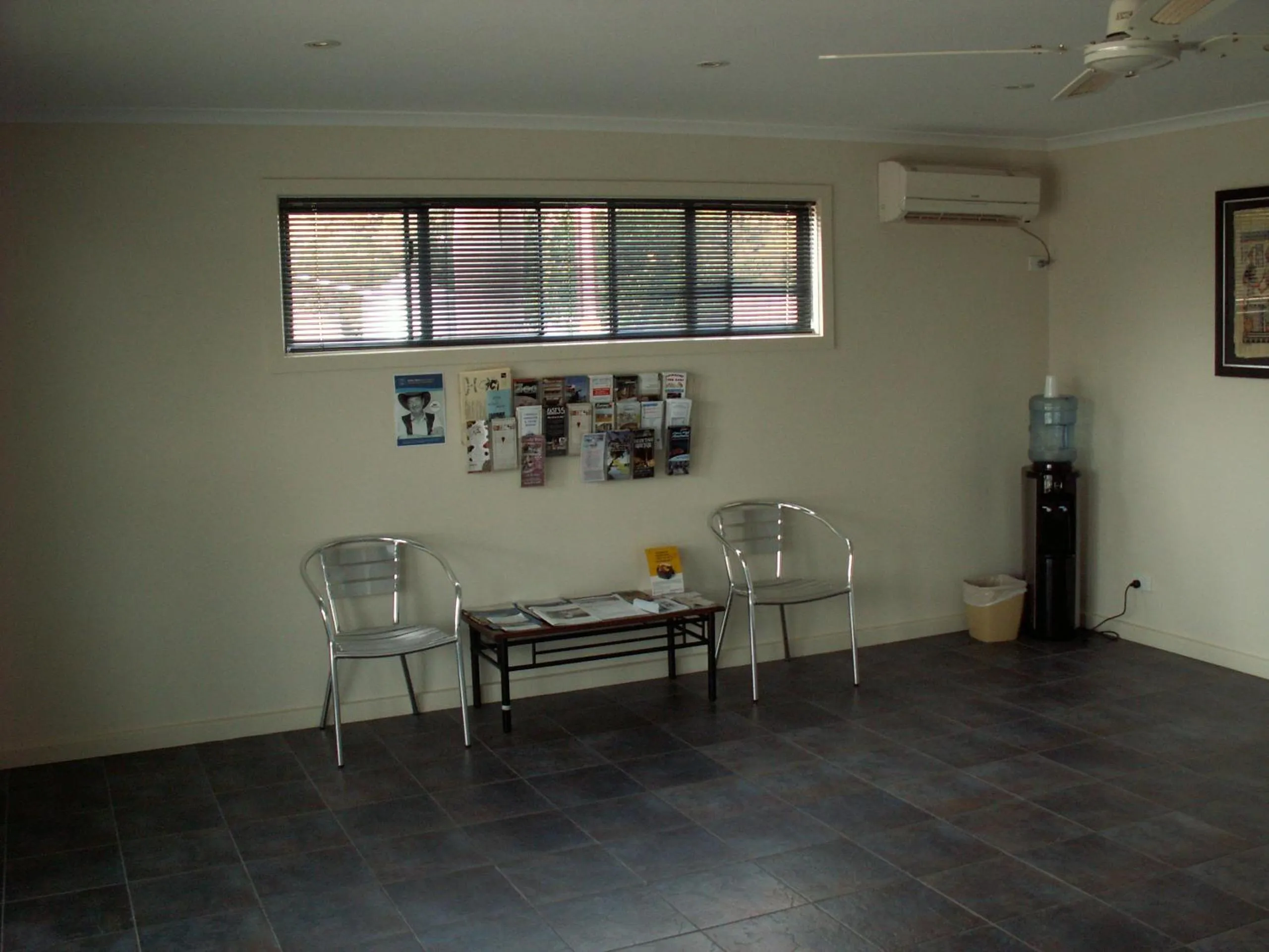 Lobby or reception in Oval Motel - Murray Bridge