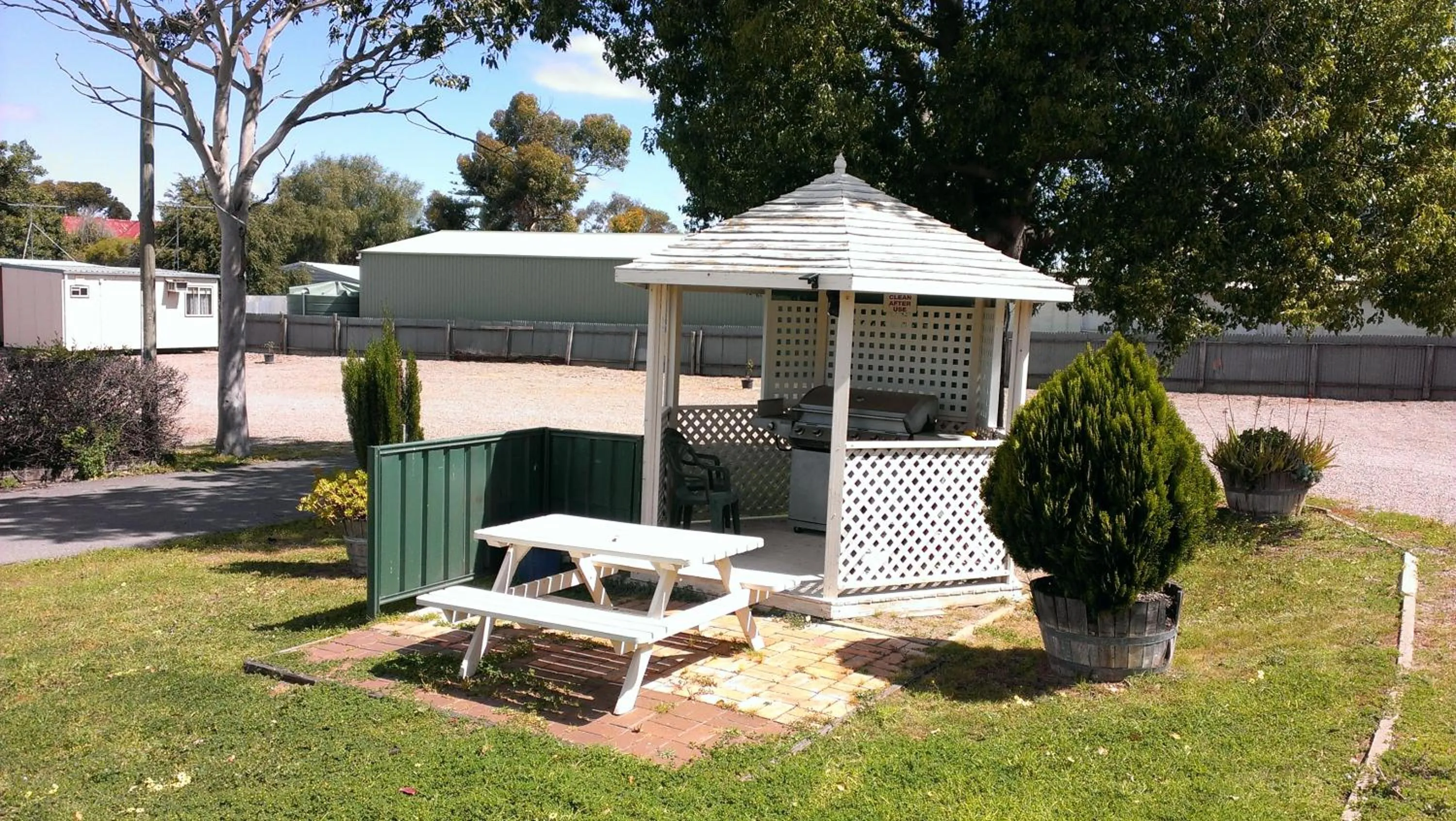 Patio in Oval Motel - Murray Bridge