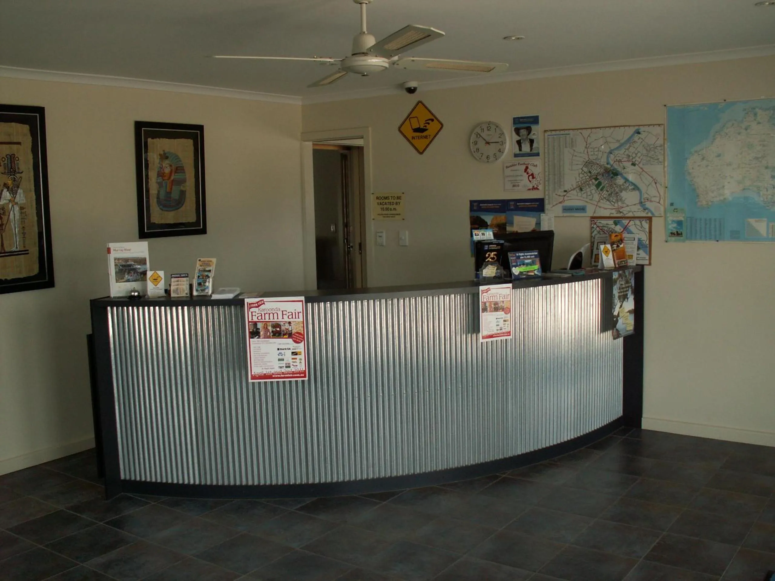 Lobby or reception in Oval Motel - Murray Bridge