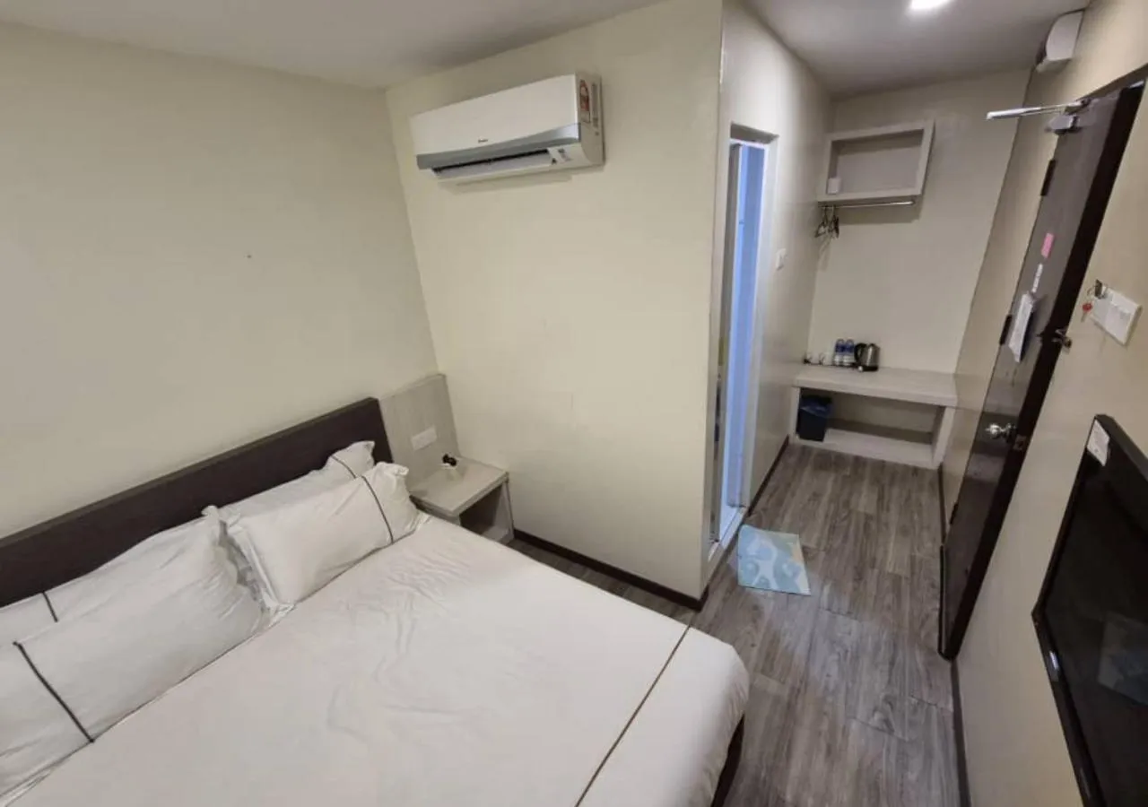 Floor plan, Bed in Angsoka Hotel