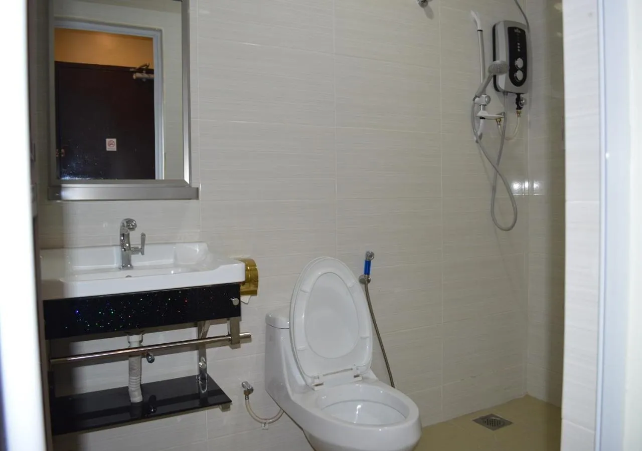 Shower in Angsoka Hotel