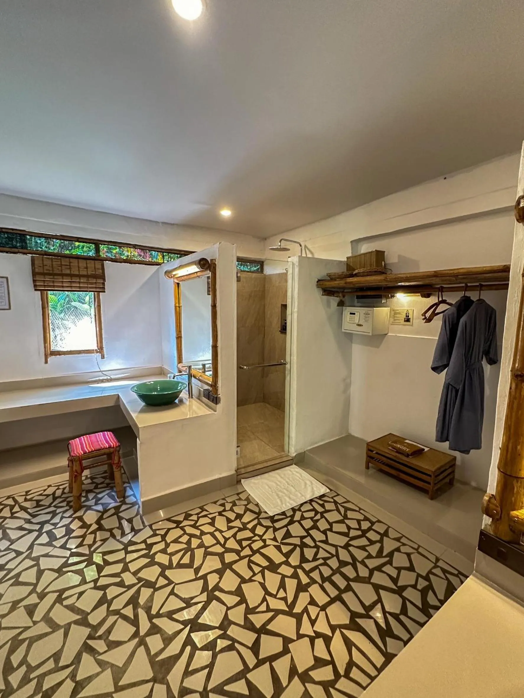 wardrobe in Phu Chaisai Chiang Rai Mountain Resort