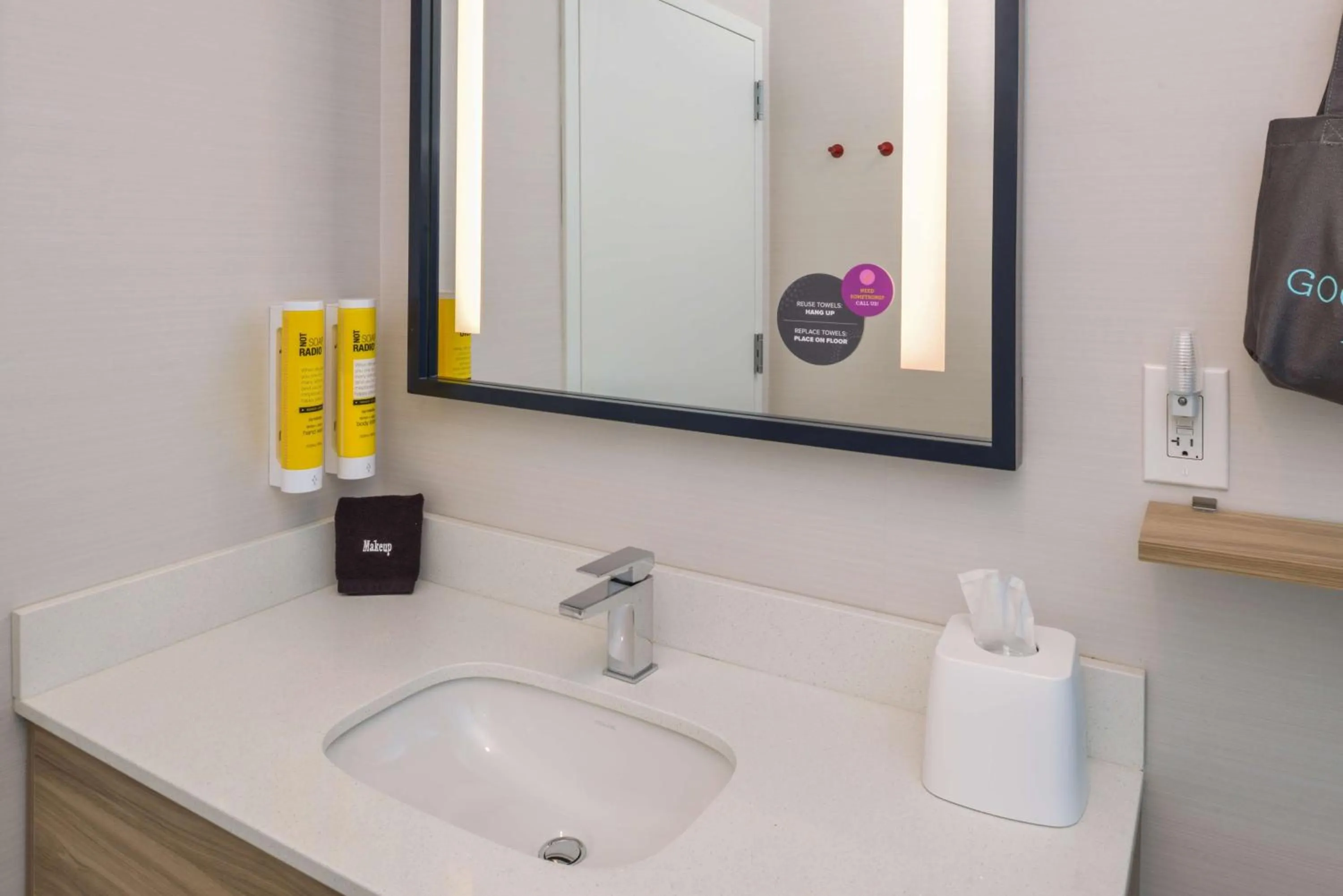 Bathroom in Tru By Hilton Little Rock West