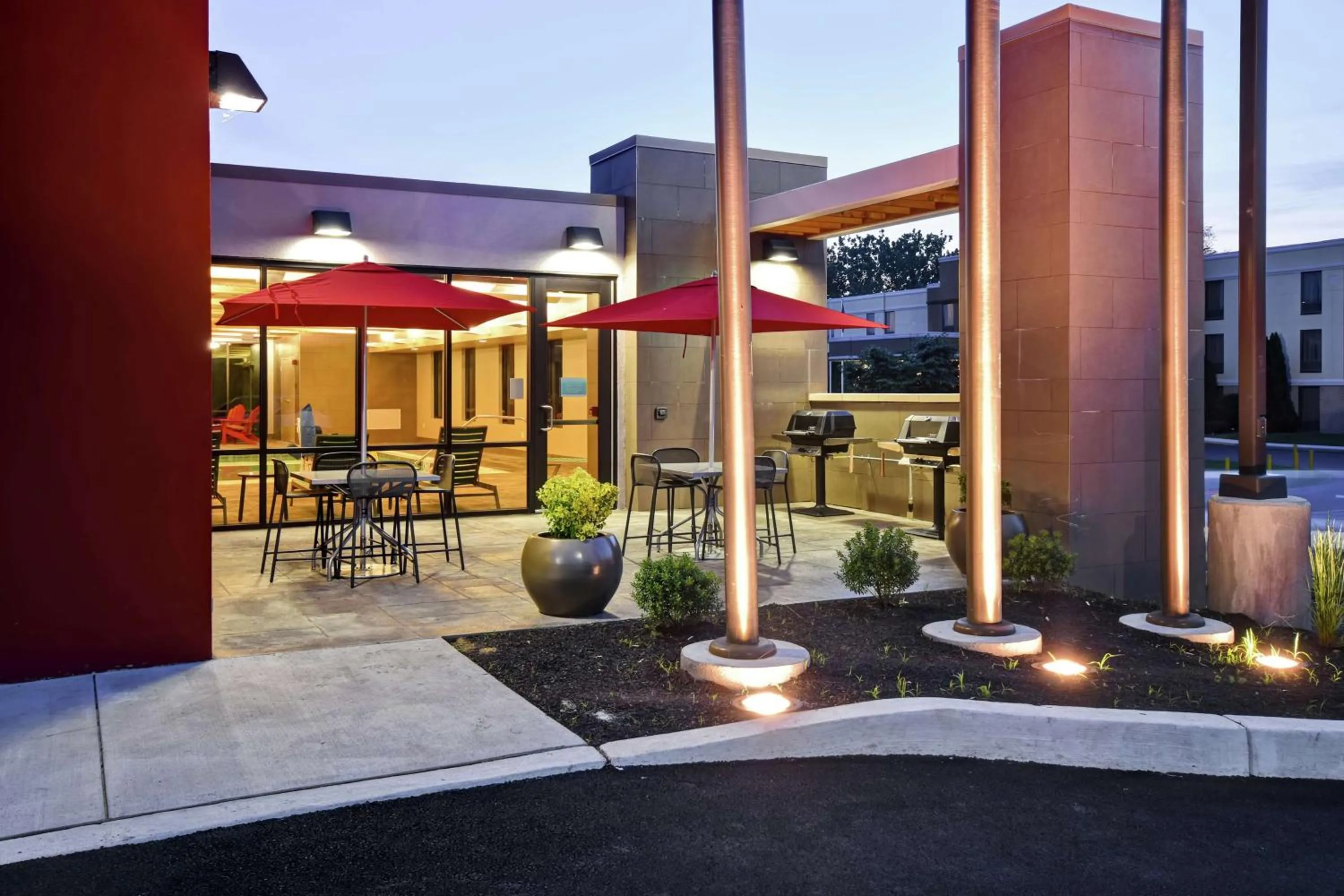 Patio in Home2 Suites Mechanicsburg