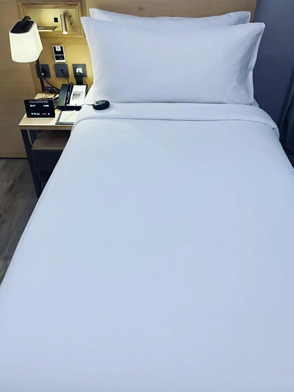 Bed in MADEN Al Rawda مادن الروضة