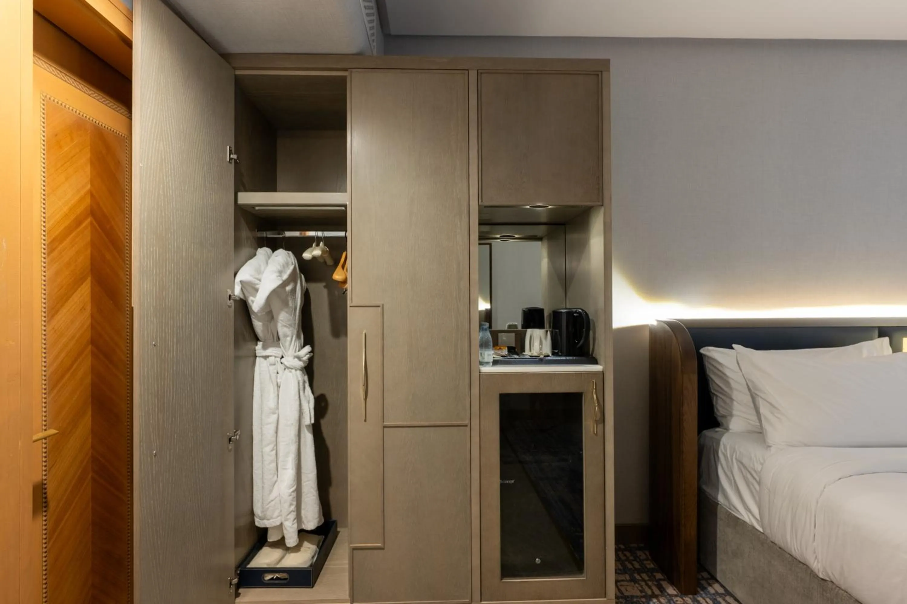 Bed in MADEN Al Rawda مادن الروضة