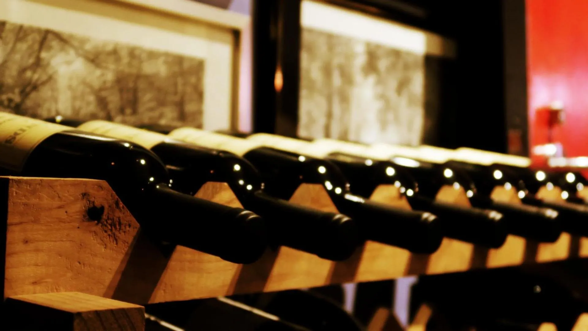 Alcoholic drinks in New Norfolk Junction Motel