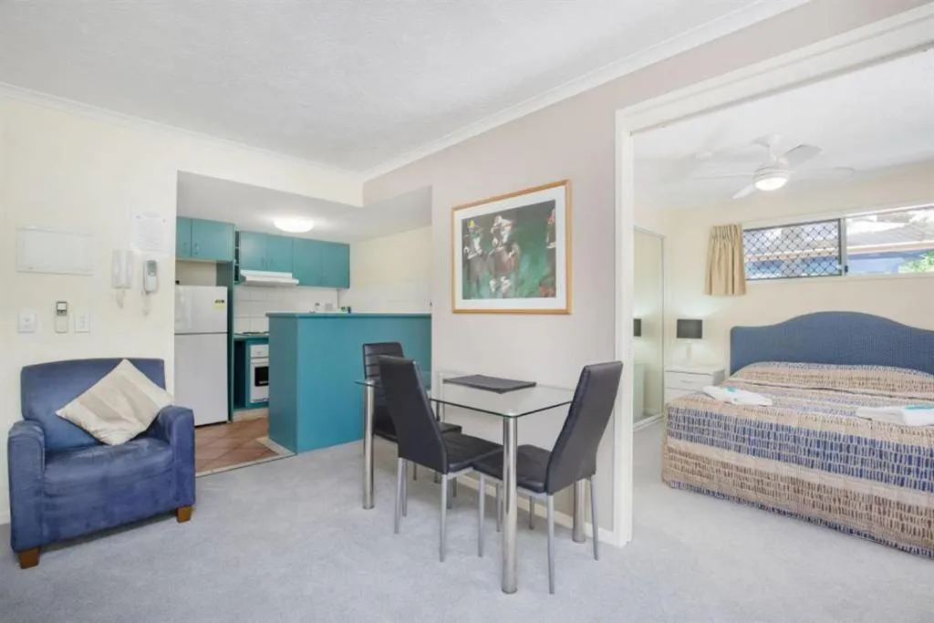 Photo of the whole room in Surfers Beach Resort One