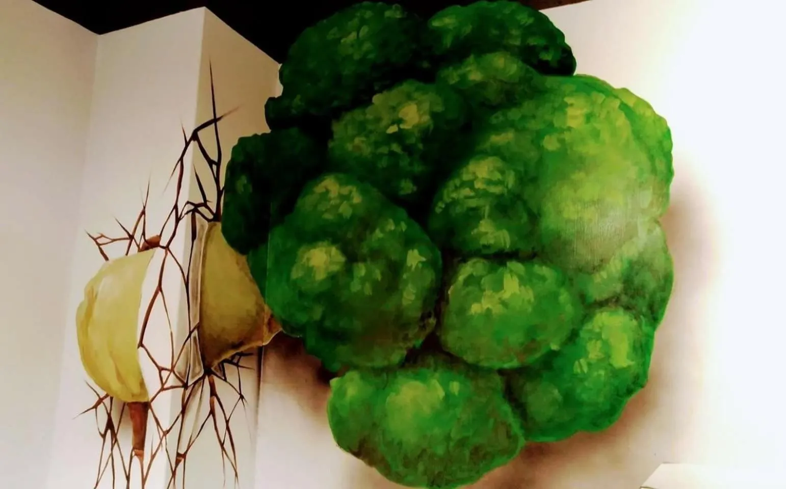 Decorative detail in Traveller Inn - Mido Hotel