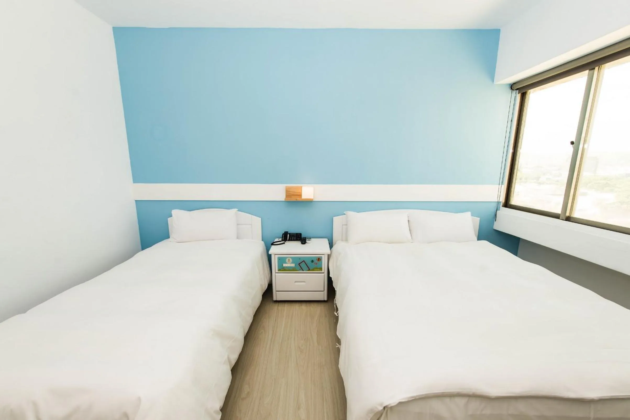 Photo of the whole room, Bed in Traveller Inn - Mido Hotel