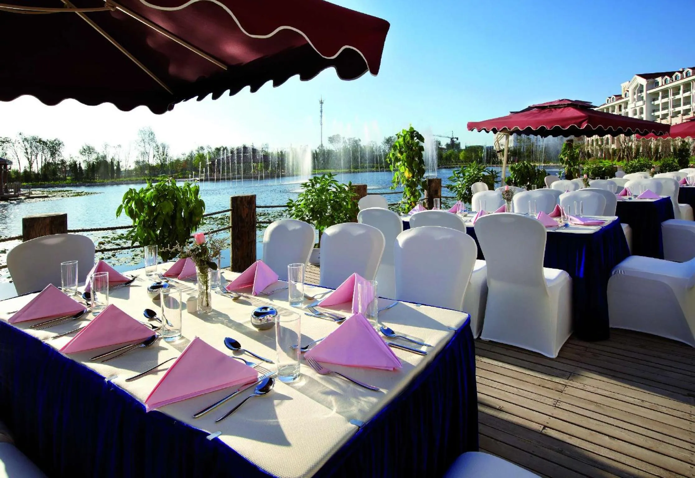 Restaurant/places to eat in NH Shenyang Yuhong