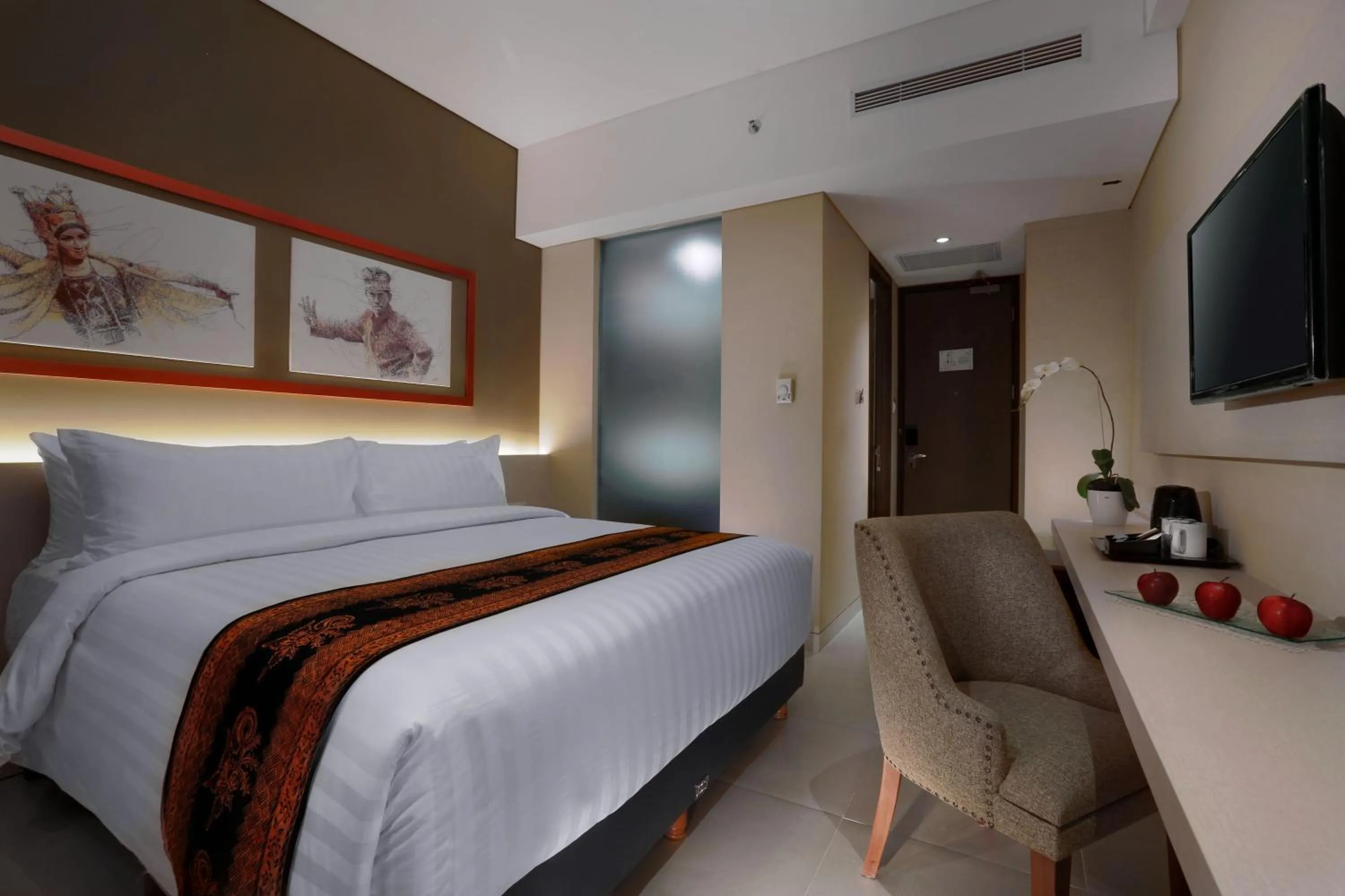 Bedroom, Bed in Aston Banyuwangi Hotel and Conference Center