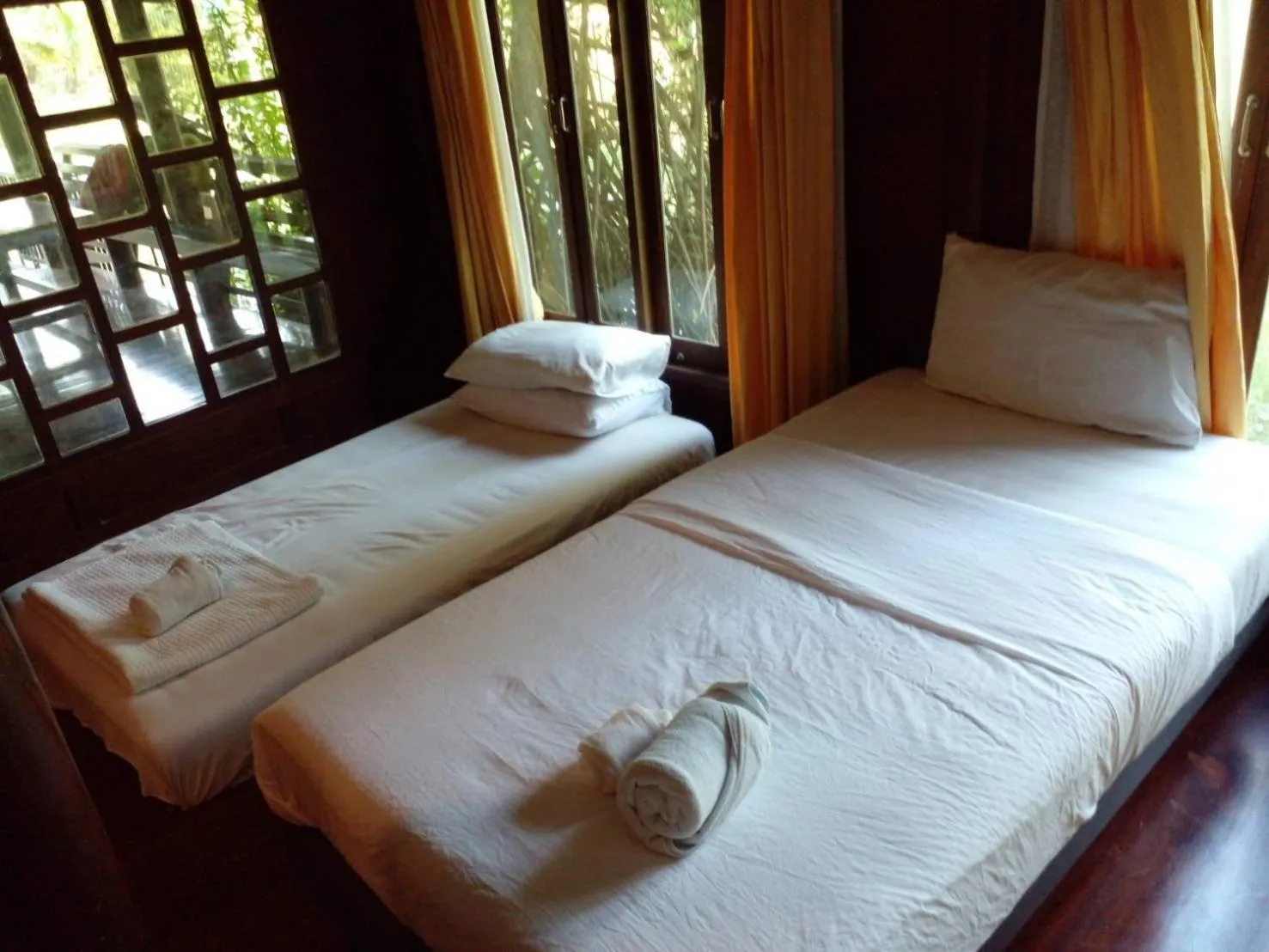 Bed in BaanSuanLeelawadee Resort Amphawa