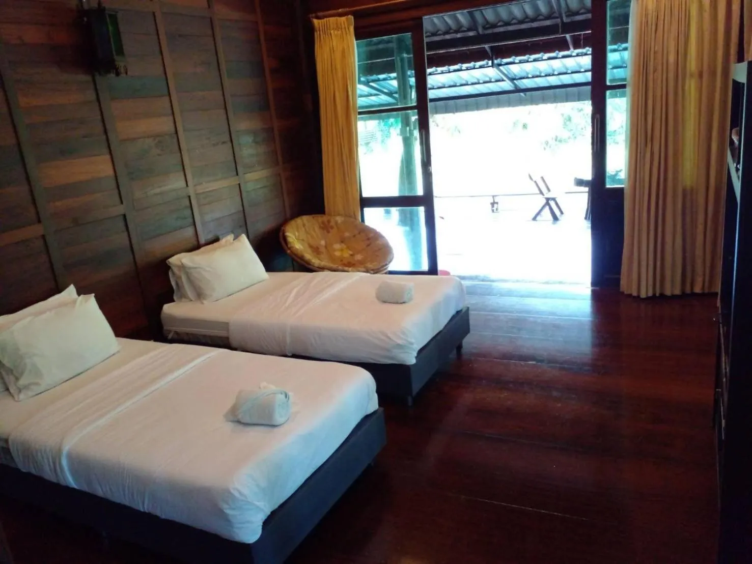 Bed in BaanSuanLeelawadee Resort Amphawa