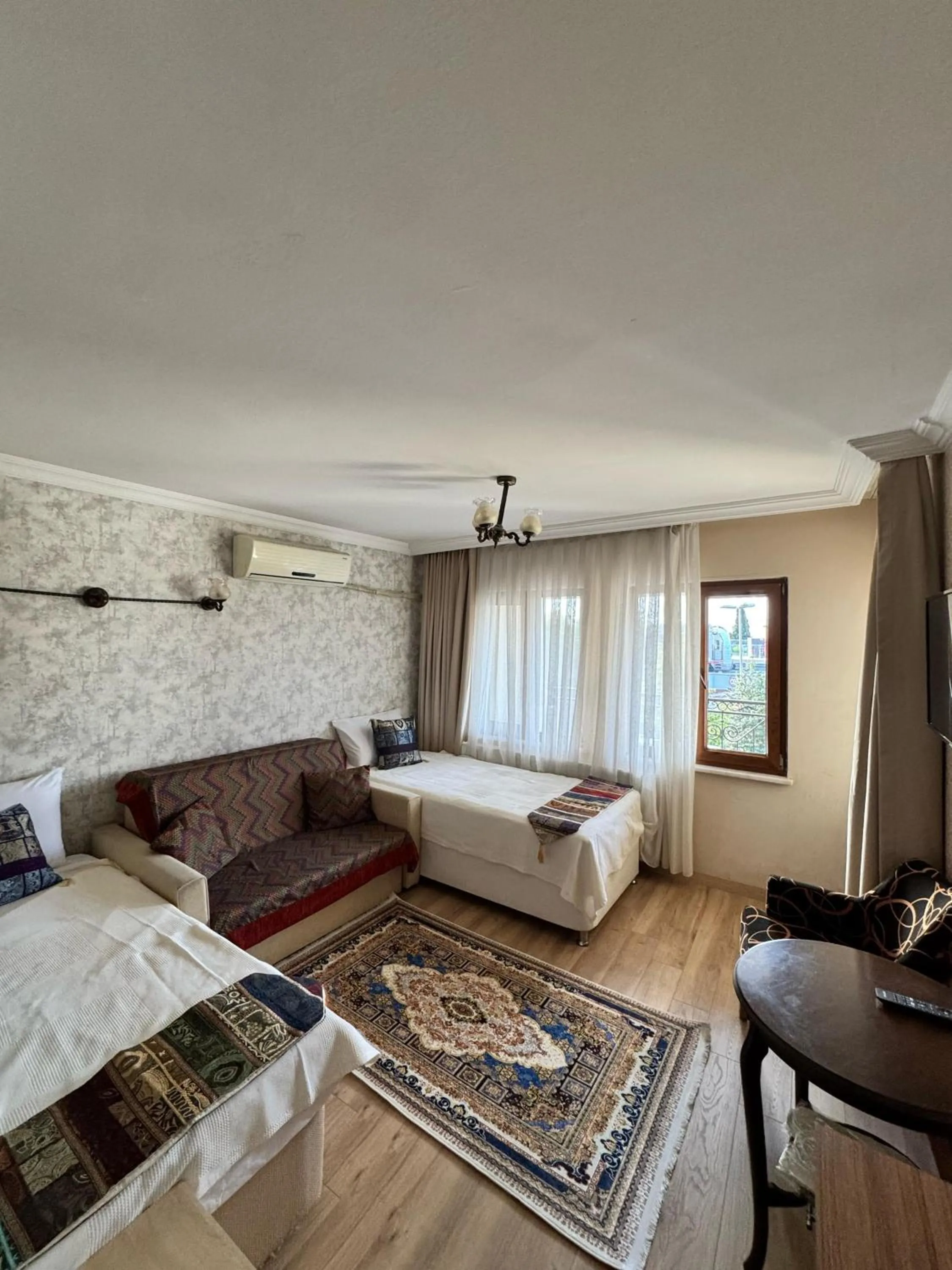 Photo of the whole room, Bed in Hotel Ipekyolu