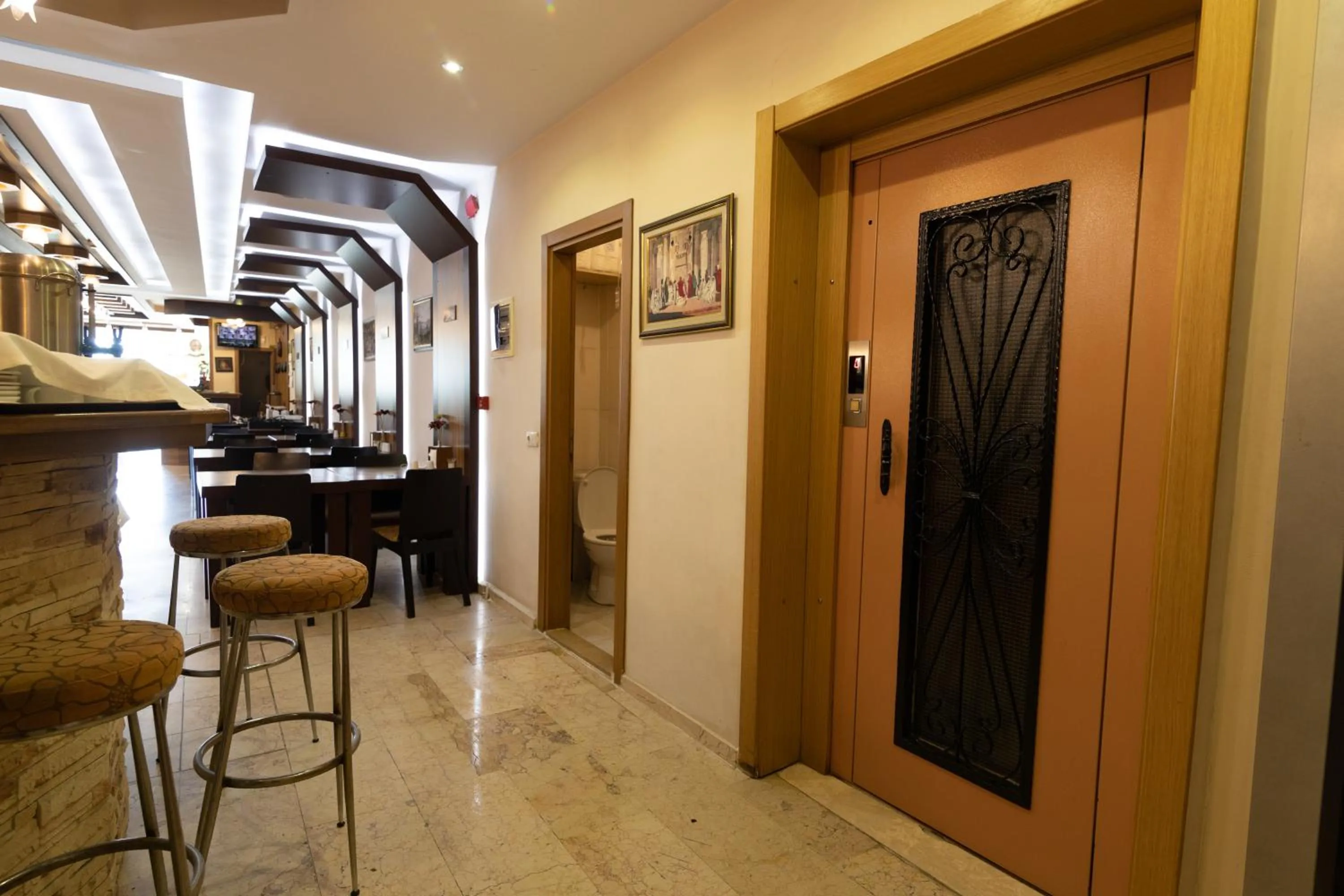 Restaurant/places to eat in Hotel Ipekyolu