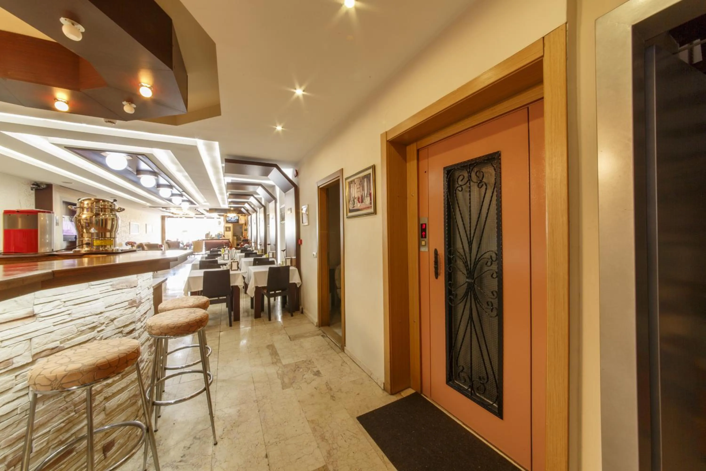 Decorative detail in Hotel Ipekyolu