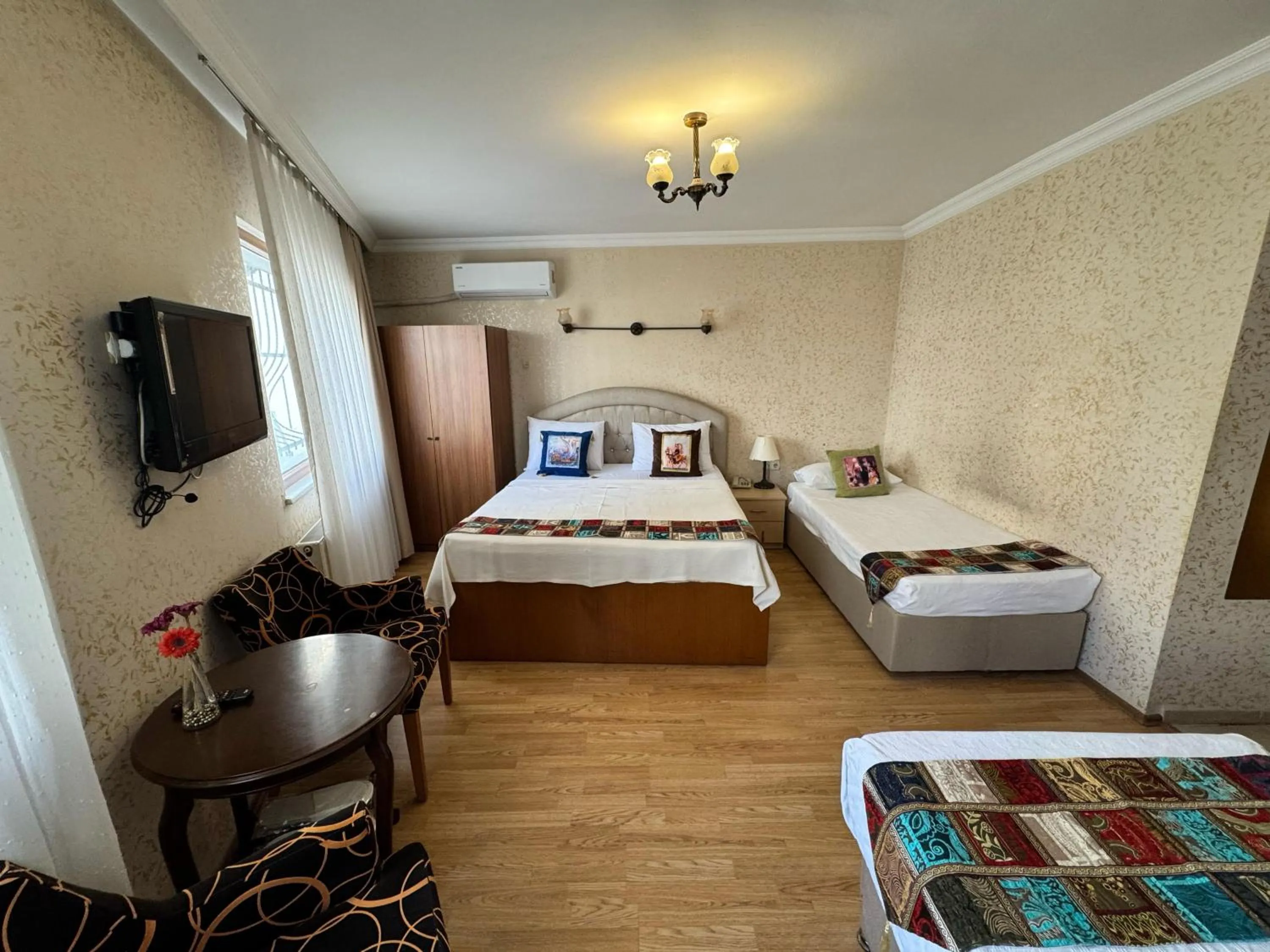 Photo of the whole room, Bed in Hotel Ipekyolu