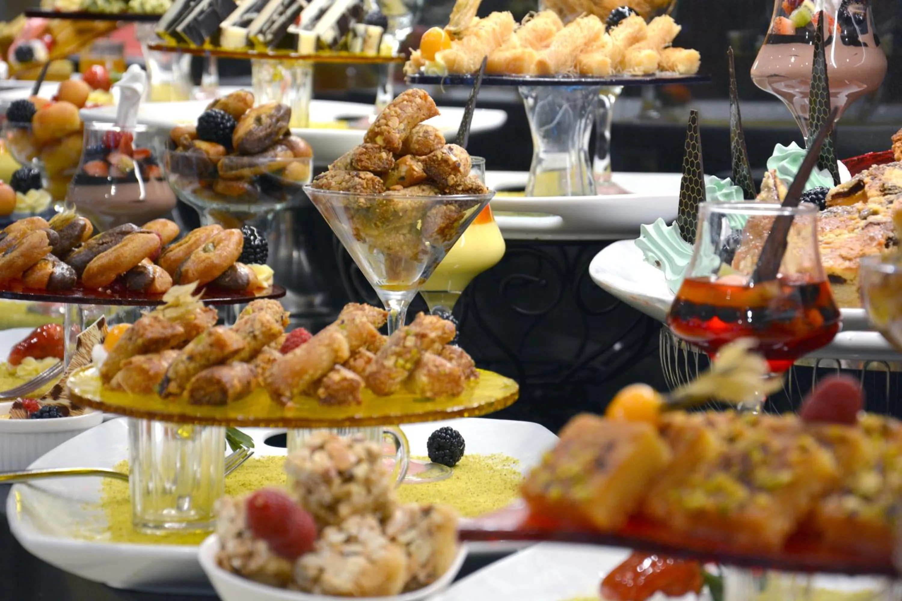 Restaurant/places to eat in MADEN Hotel