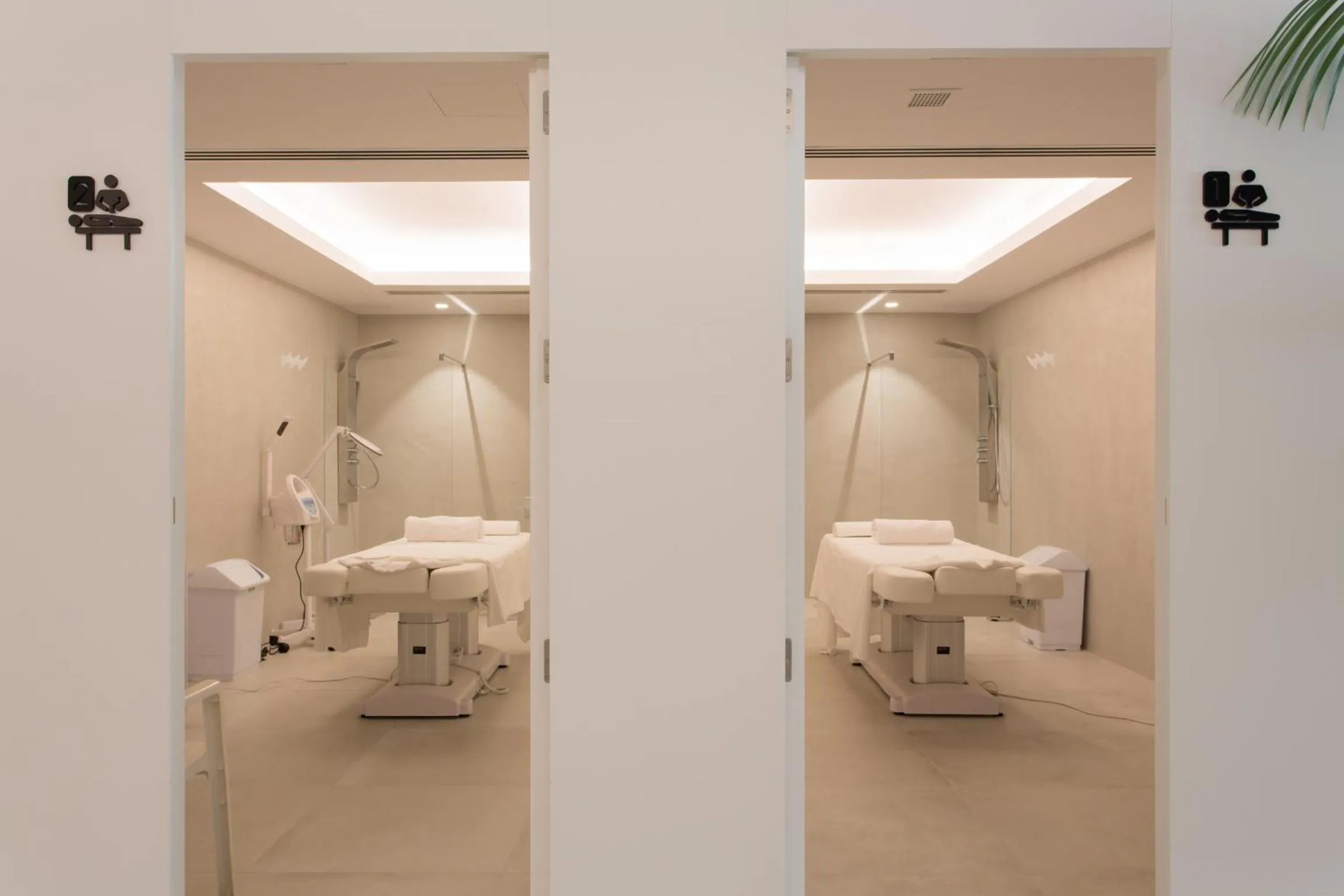 Massage in Sa Pedrera Suites & Spa
