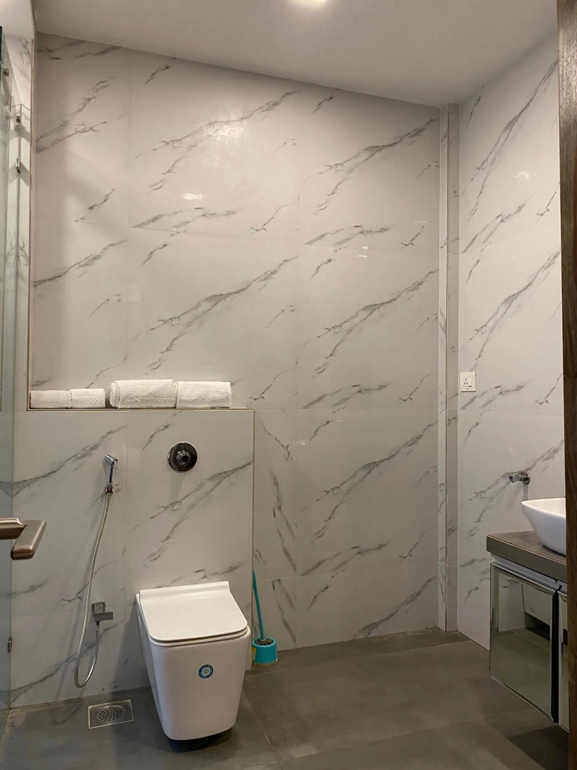 Shower in Theory9 Premium Service Apartments Khar